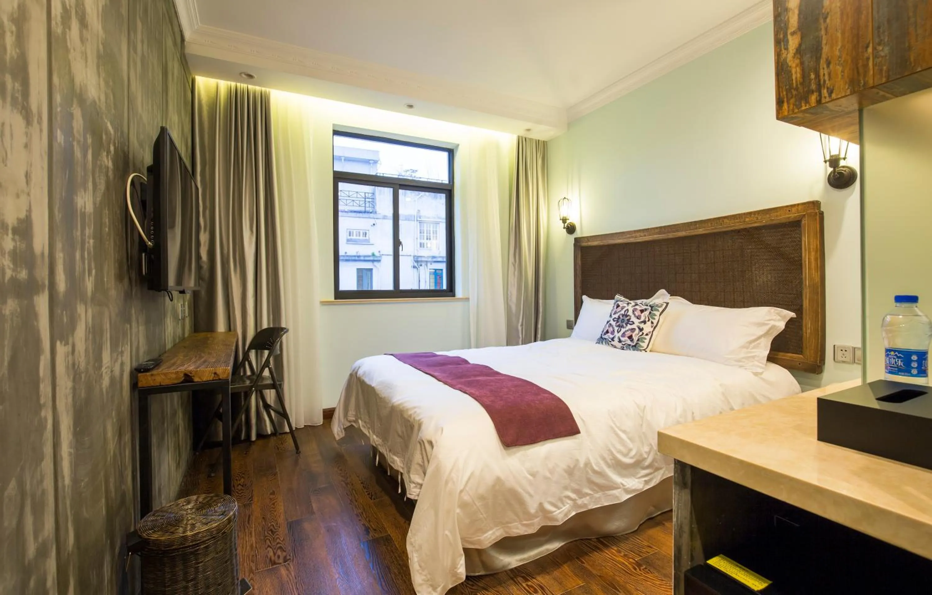 Bedroom, Bed in Shanghai Former French Concession Garden Hotel