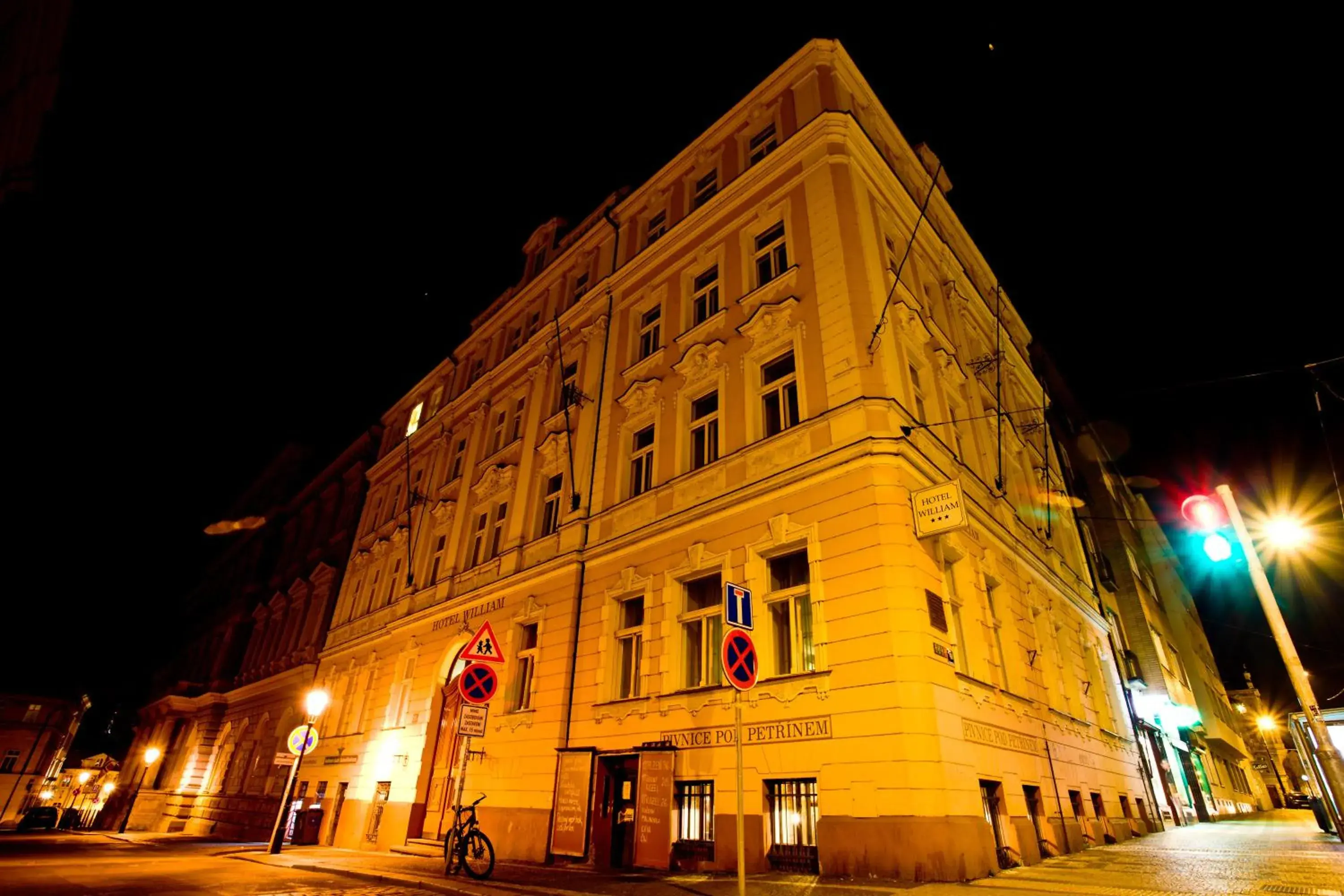 Facade/entrance, Property Building in Hotel William