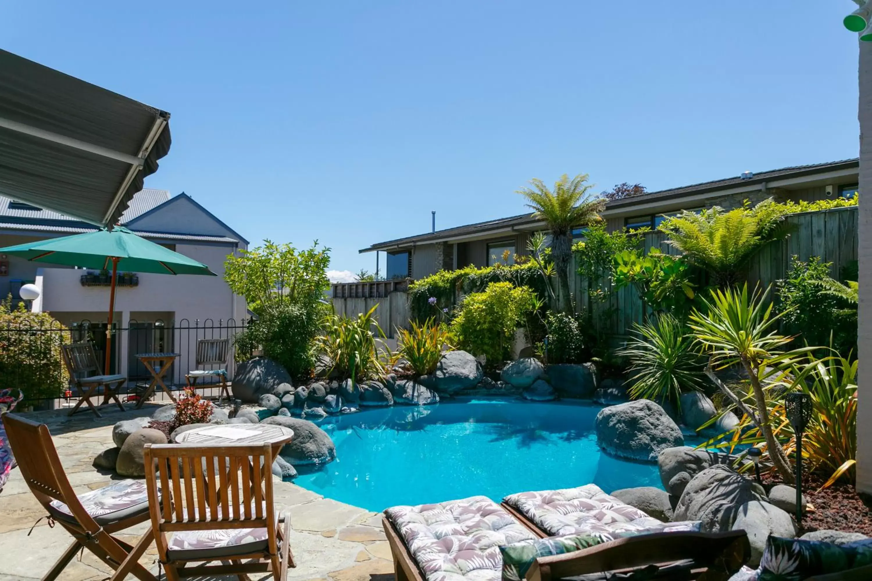 Pool view, Swimming Pool in Baycrest Thermal Lodge