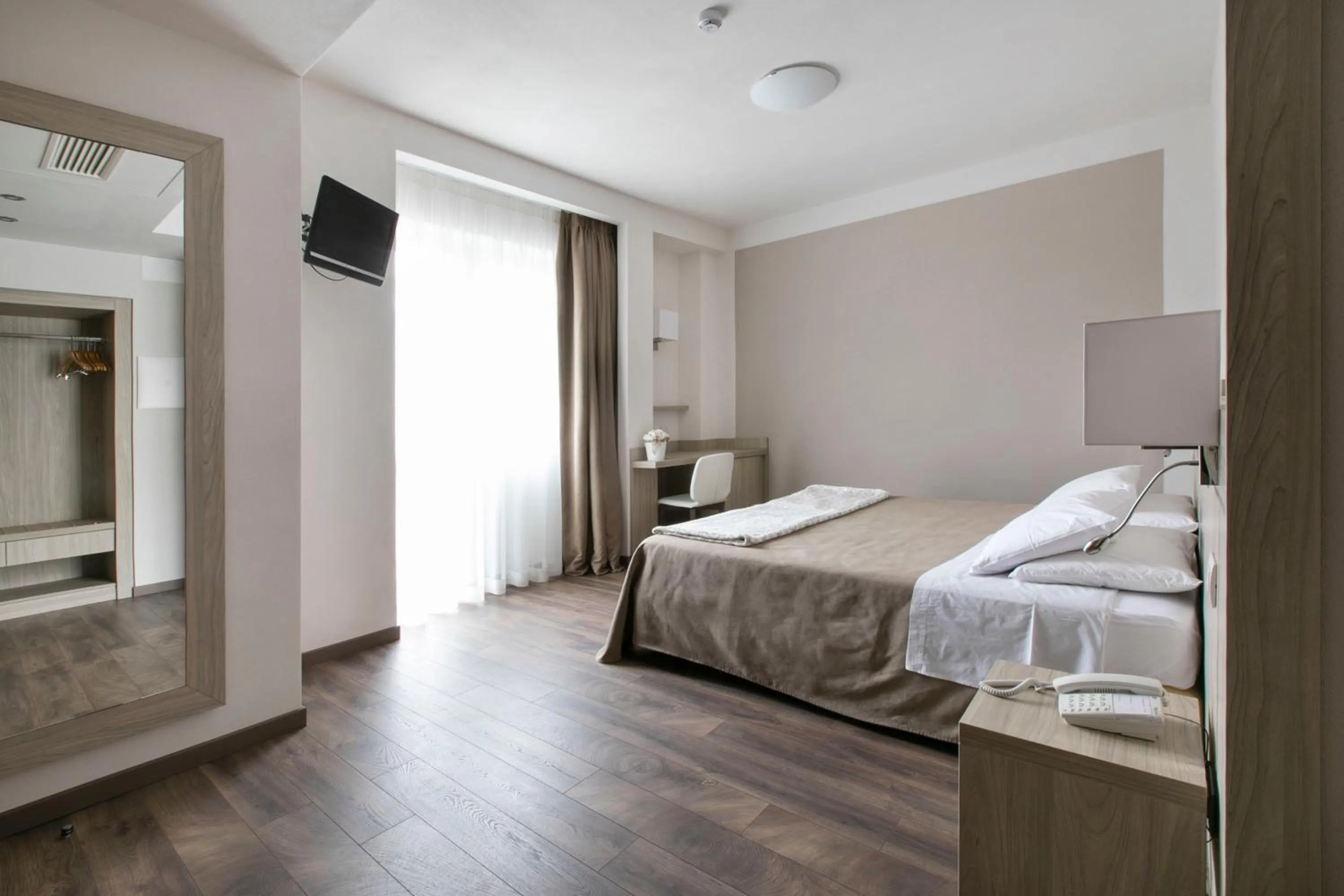 Photo of the whole room, Bed in Hotel Conradi