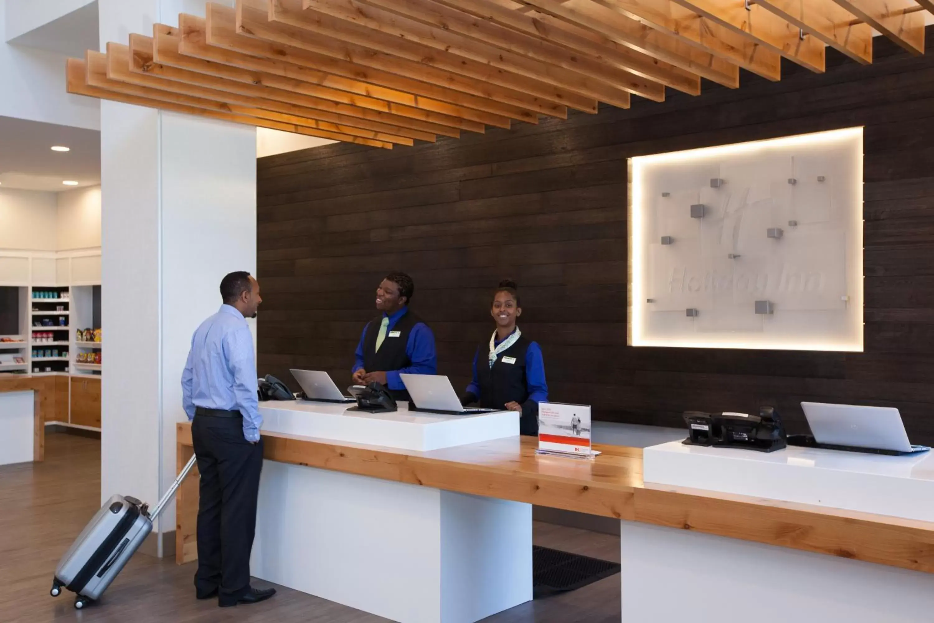 Lobby or reception, Lobby/Reception in Holiday Inn Cleveland Clinic, an IHG Hotel