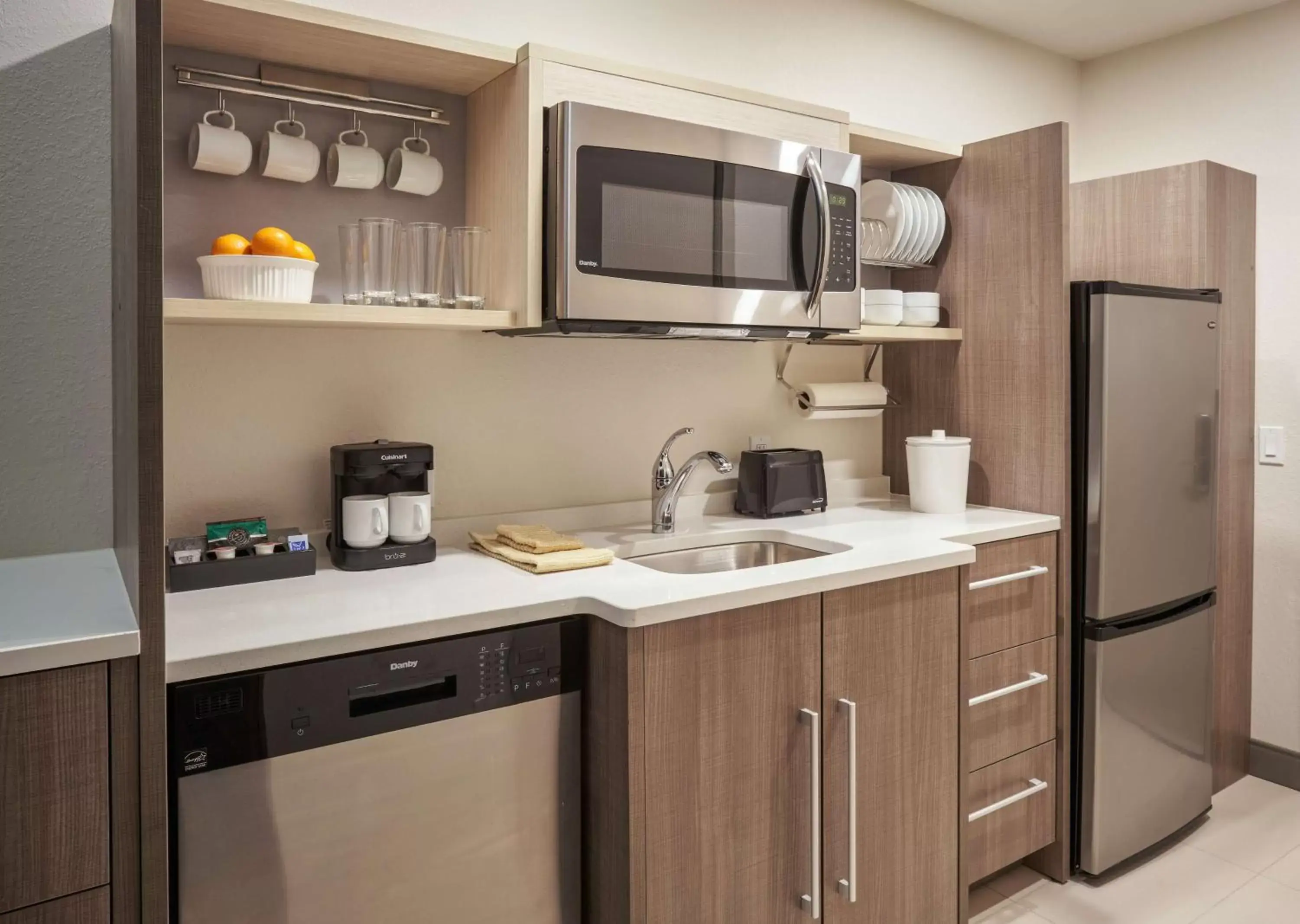 Kitchen or kitchenette, Kitchen/Kitchenette in Home2 Suites By Hilton Ft. Lauderdale Downtown, Fl