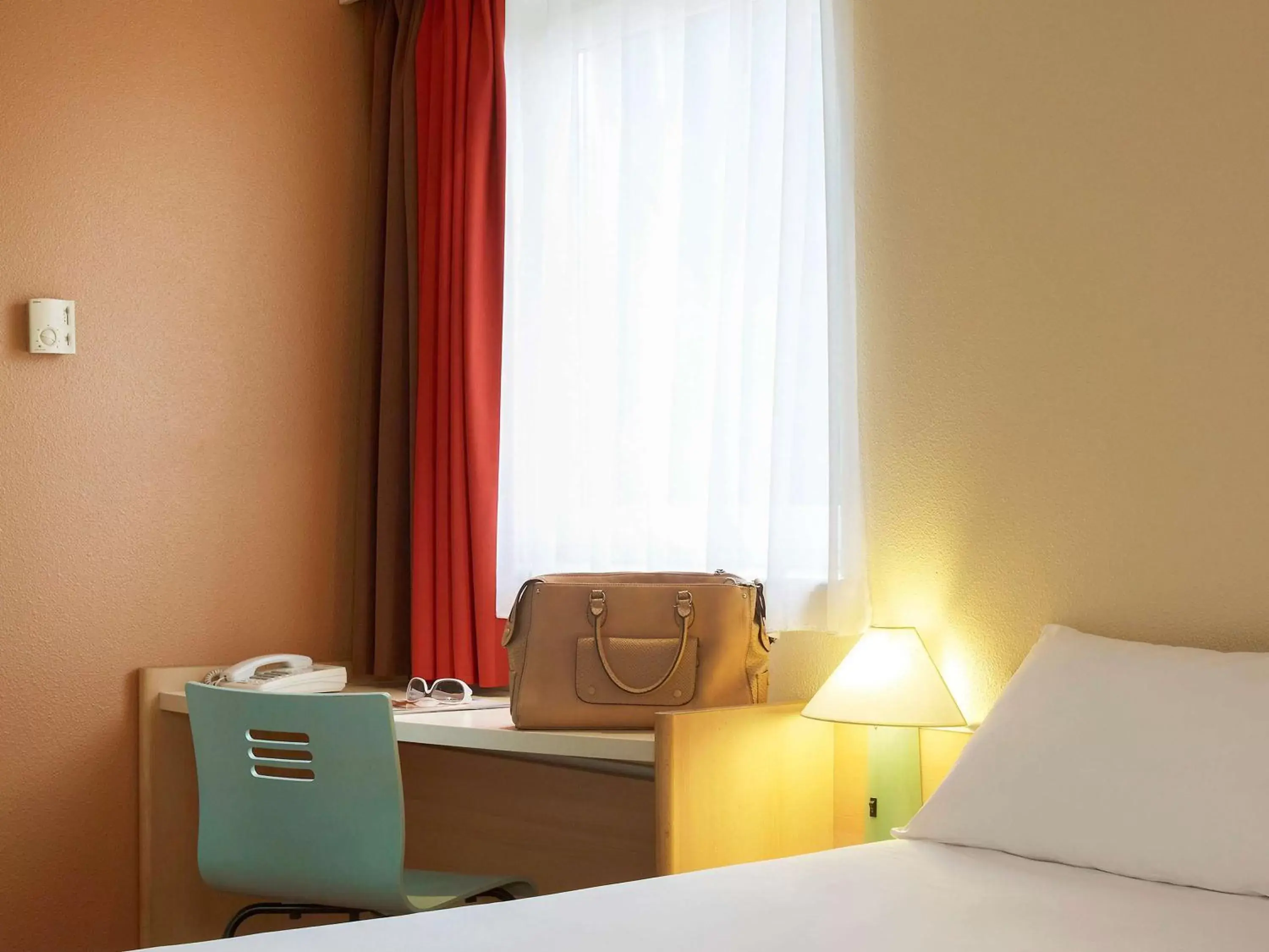 Photo of the whole room, Bed in Ibis Poznan Stare Miasto