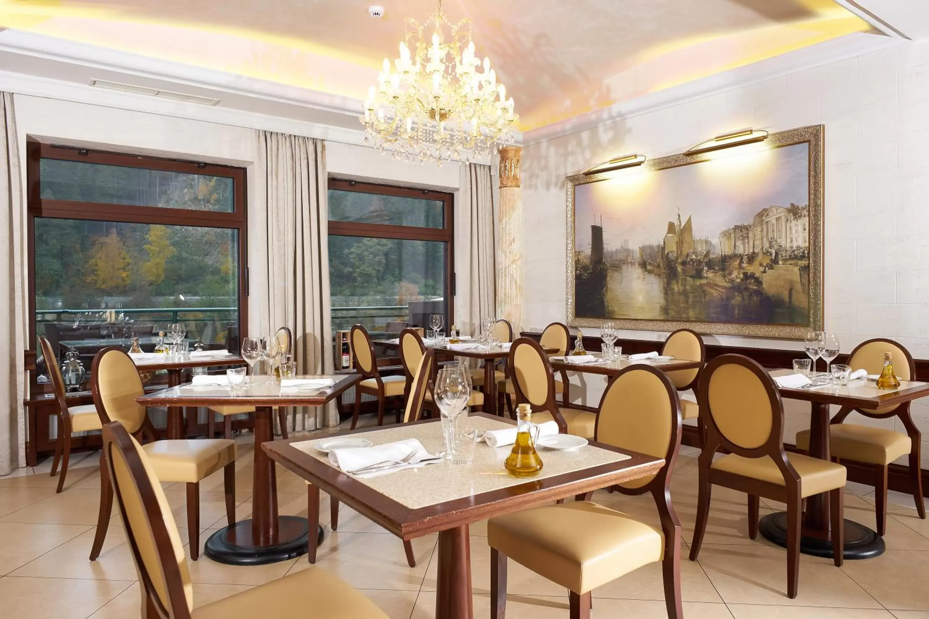 Restaurant/places to eat in Retro Riverside Wellness Resort Restaurant/places to eat in Retro Riverside Wellness Resort