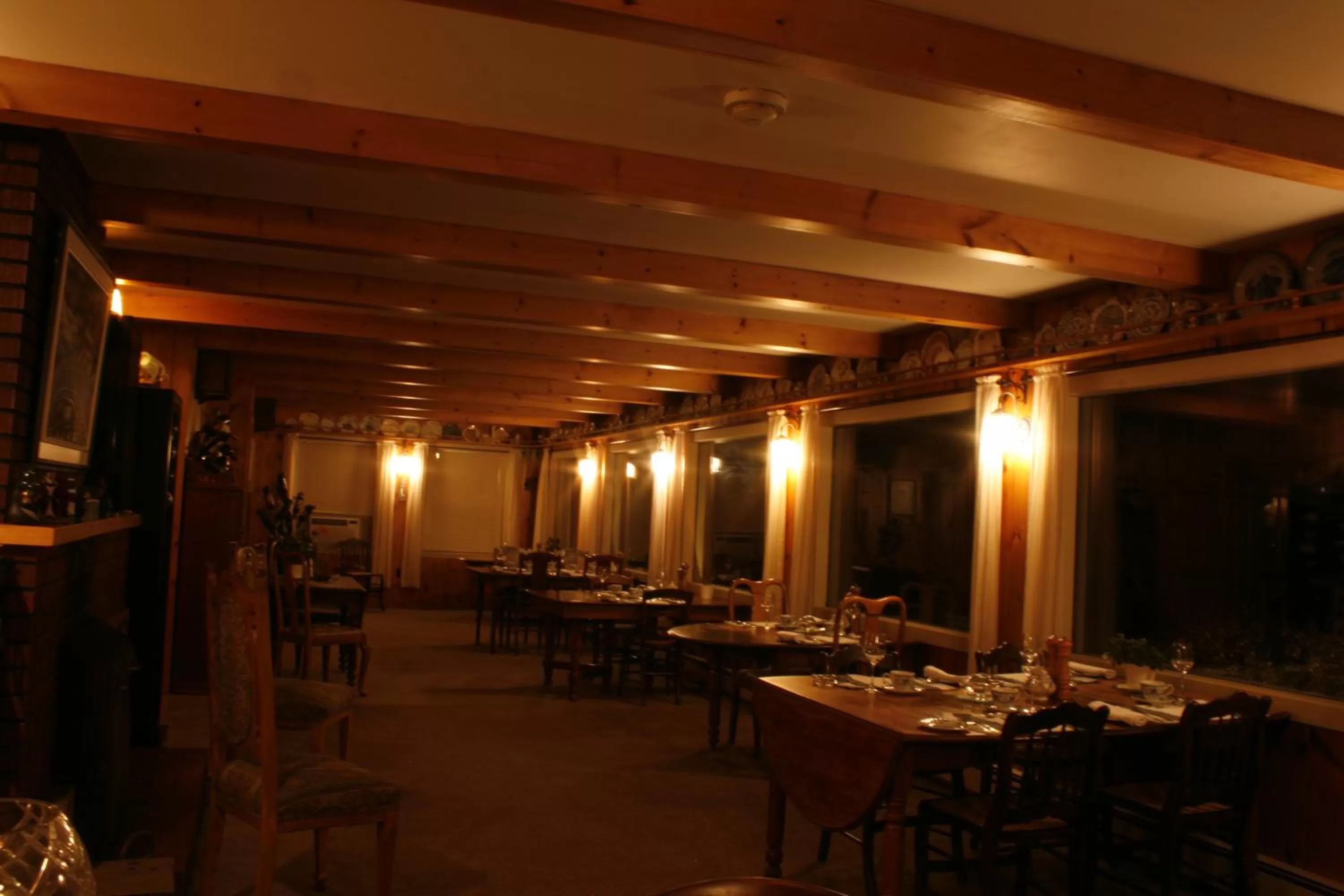 Restaurant/Places to Eat in Amherst Shore Country Inn