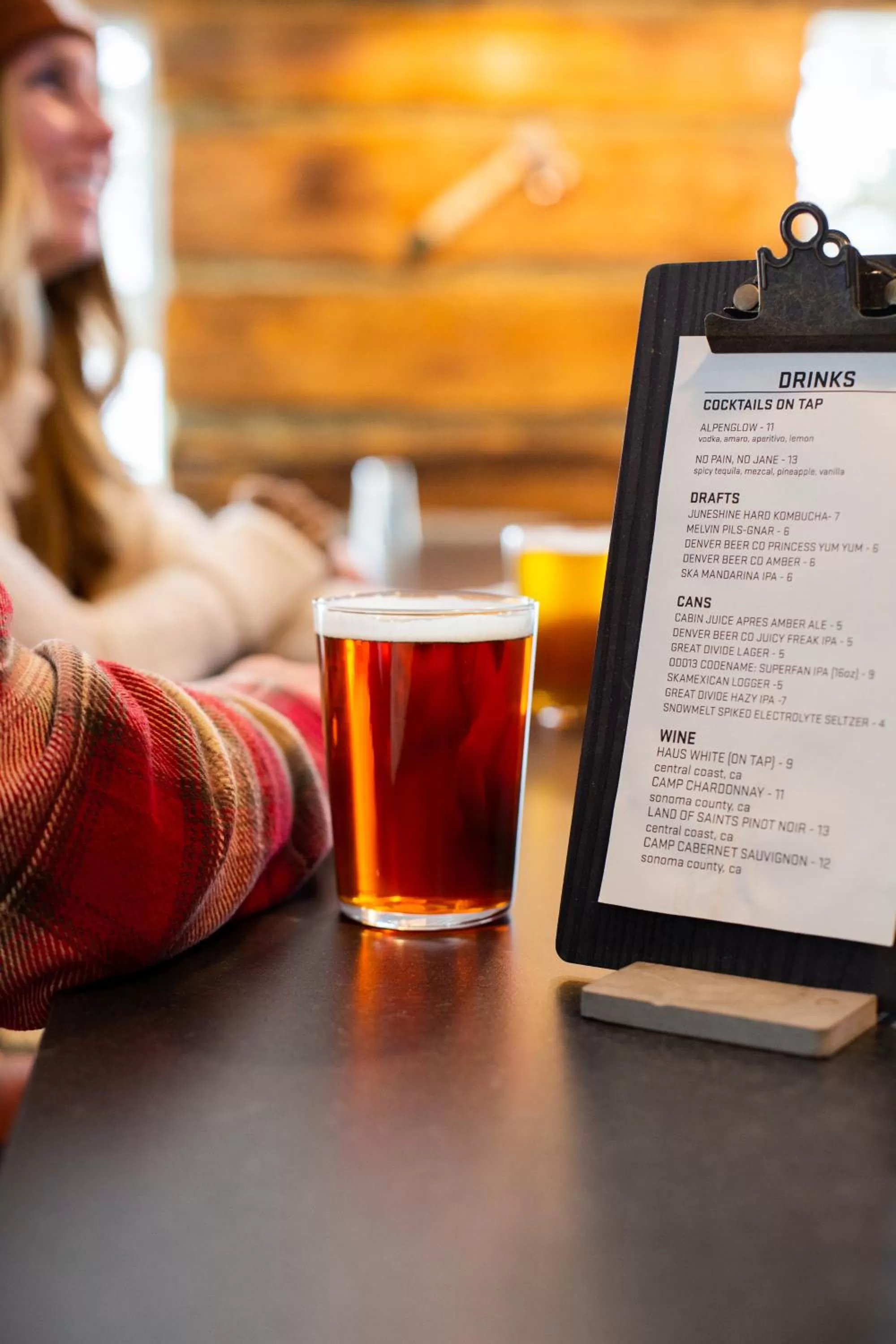 Lounge or bar in Gravity Haus Winter Park