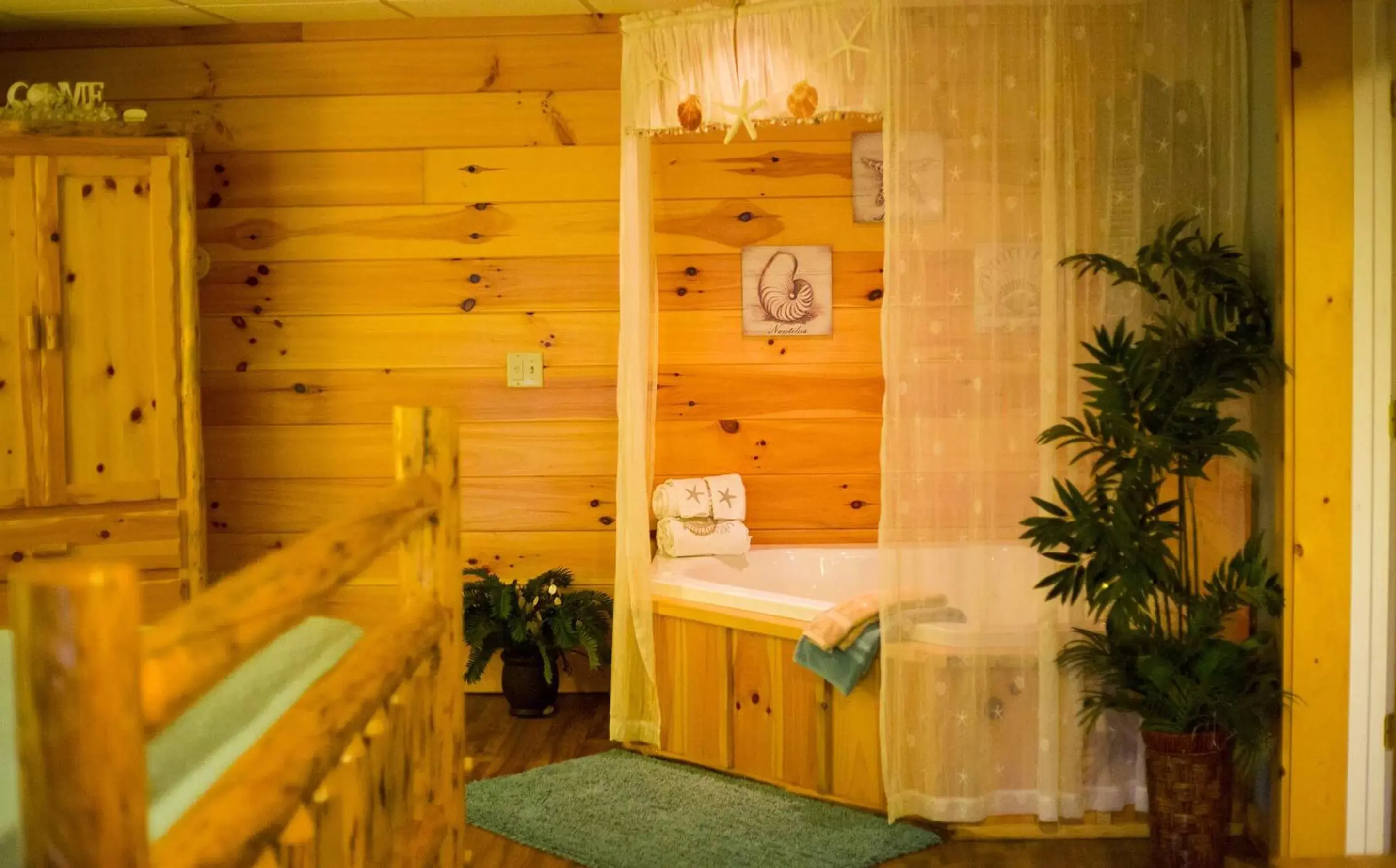 Bath in Blessing Lodge by Amish Country Lodging