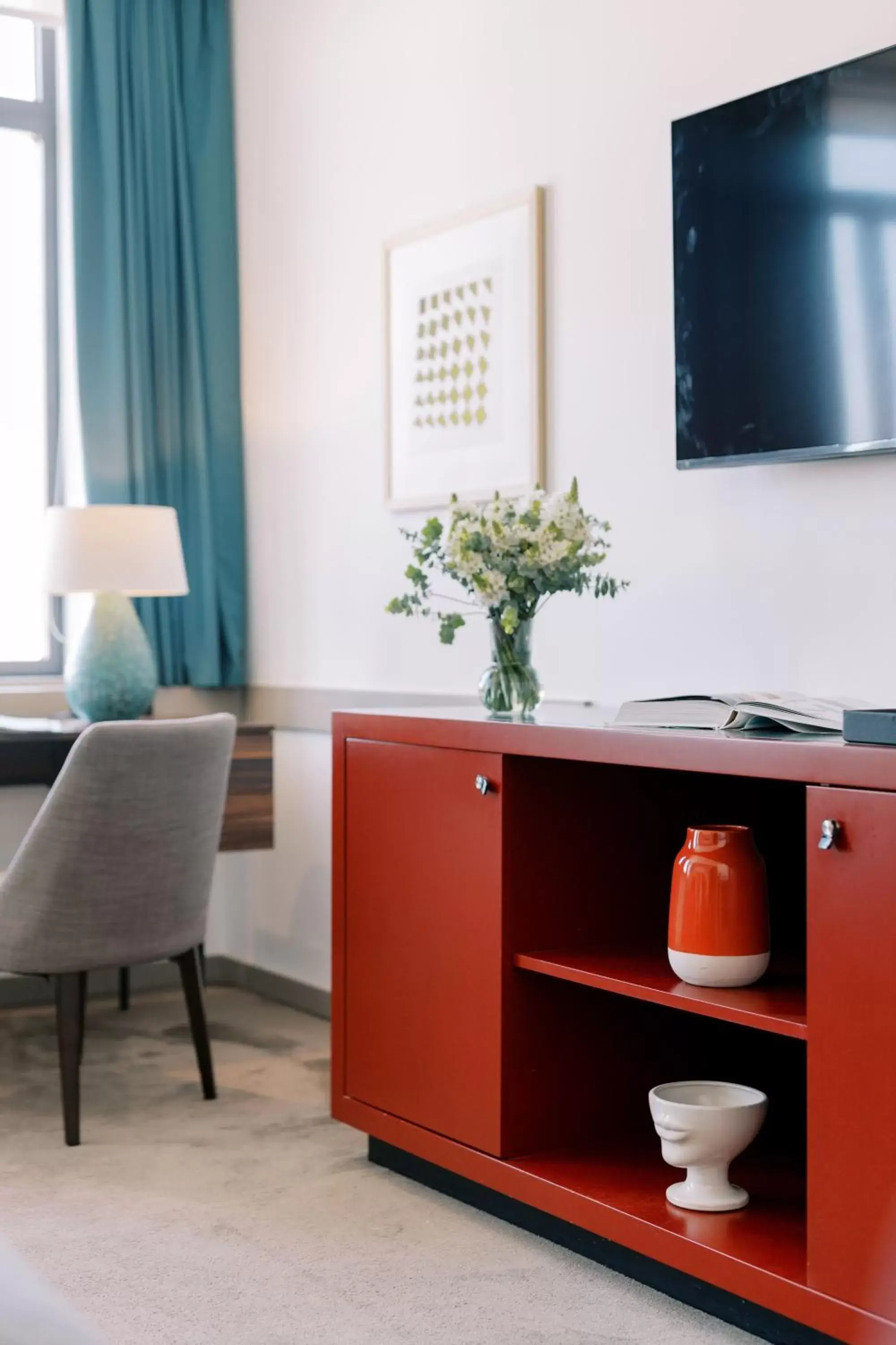 Bedroom, TV/Entertainment Center in The Editory Artist Baixa Porto Hotel