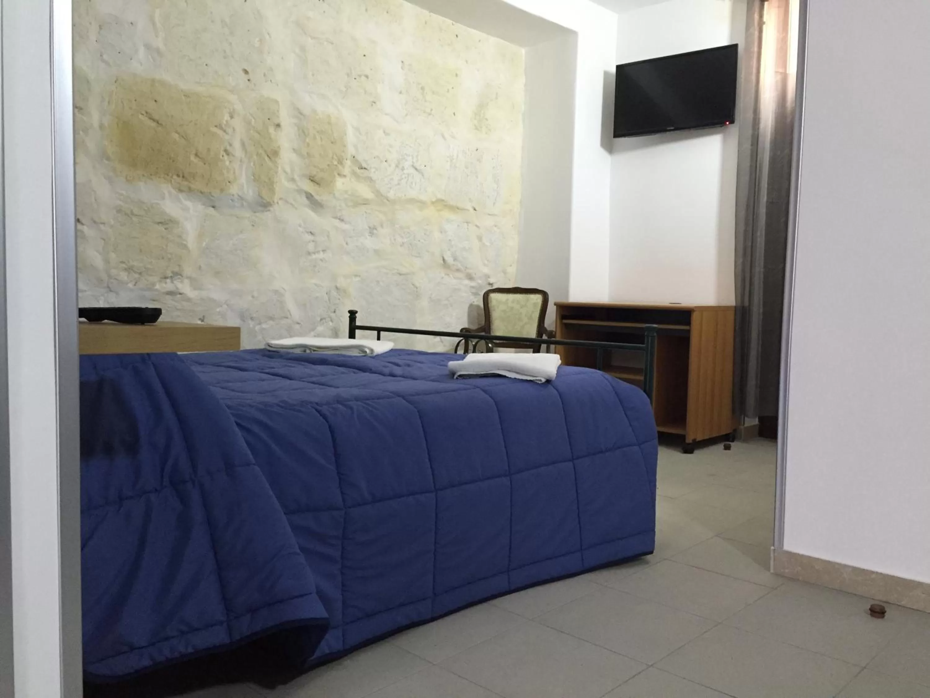 One-Bedroom Apartment in Populus