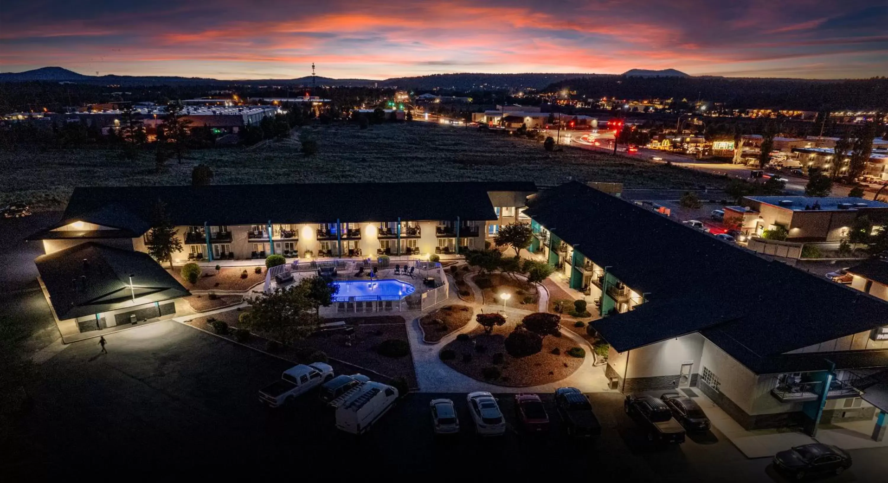 Night, Bird's-eye View in Hotel Elev8 Flagstaff I-40 Exit 198 Butler Ave