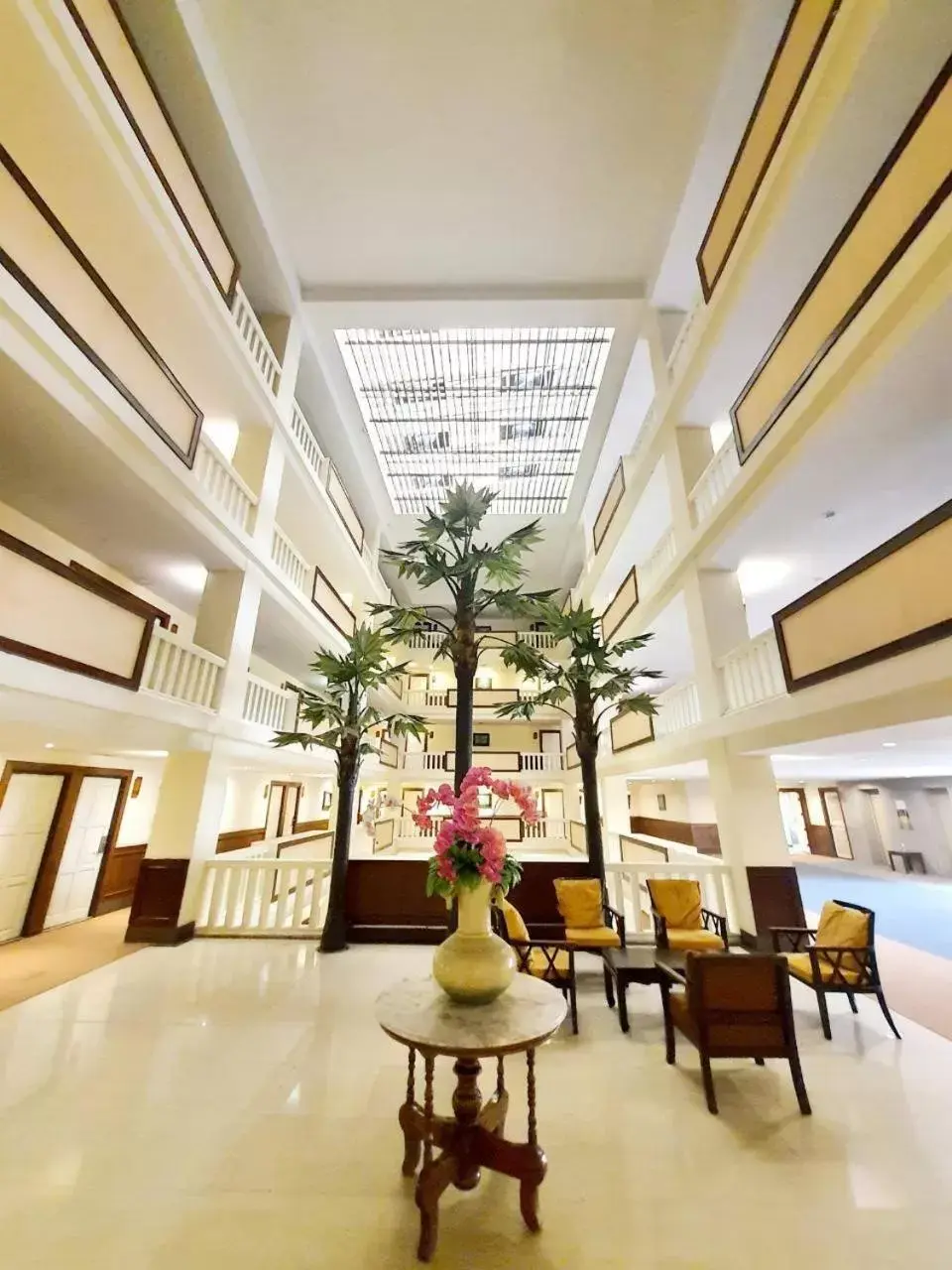 Lobby/Reception in Royal Peninsula Hotel Chiangmai