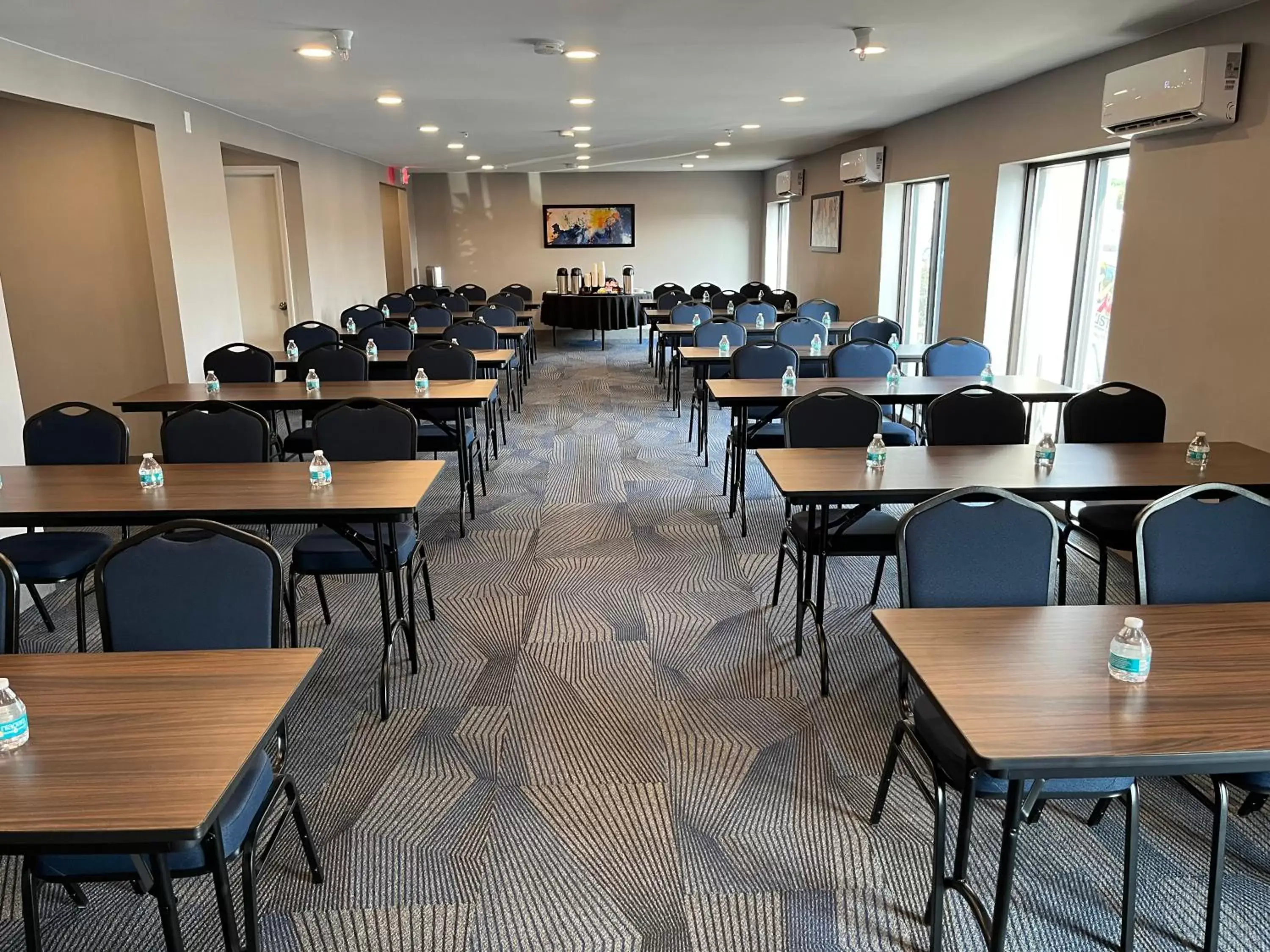 Meeting/conference room in La Quinta by Wyndham Nashville Airport