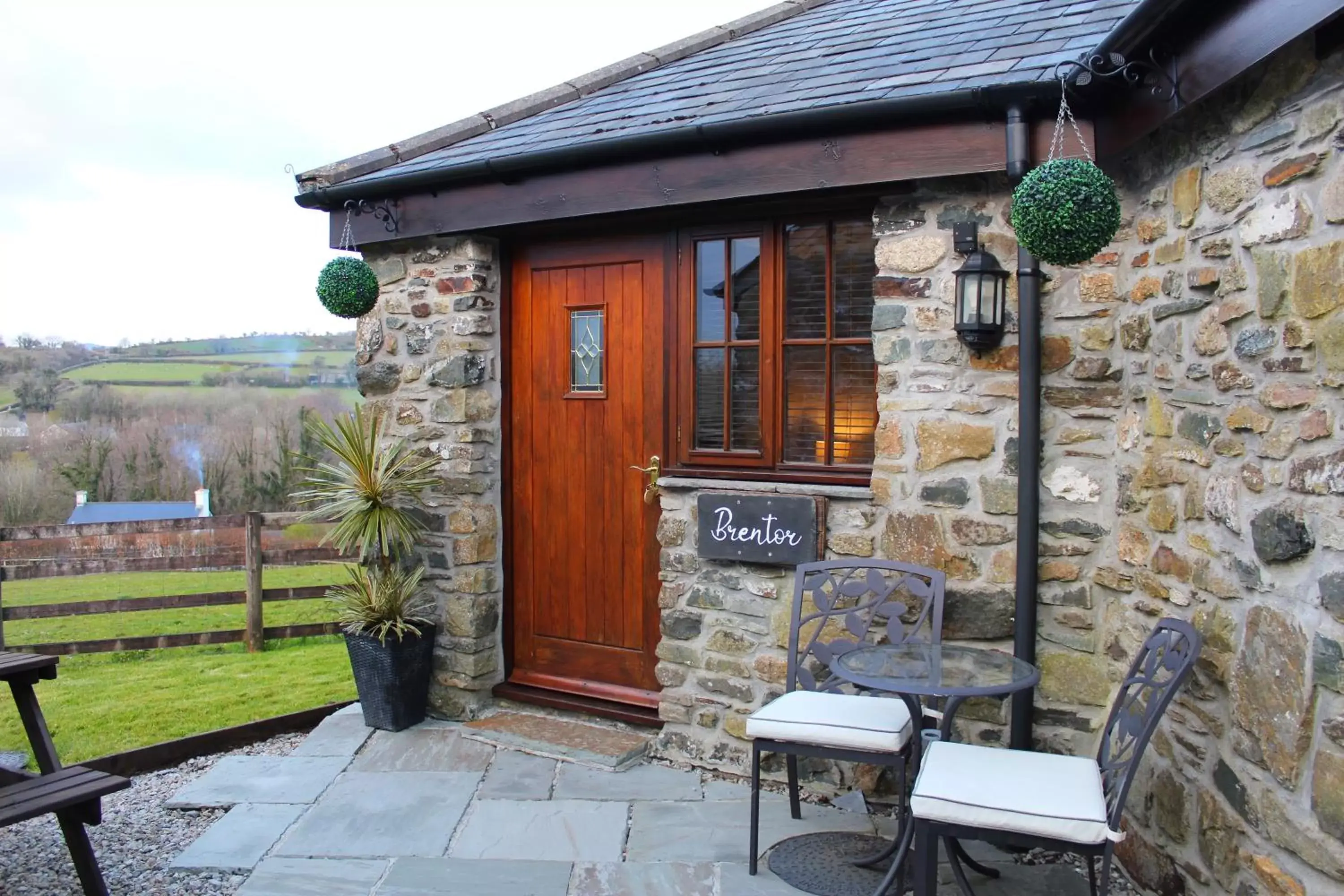 Bedroom in The Mary Tavy Inn