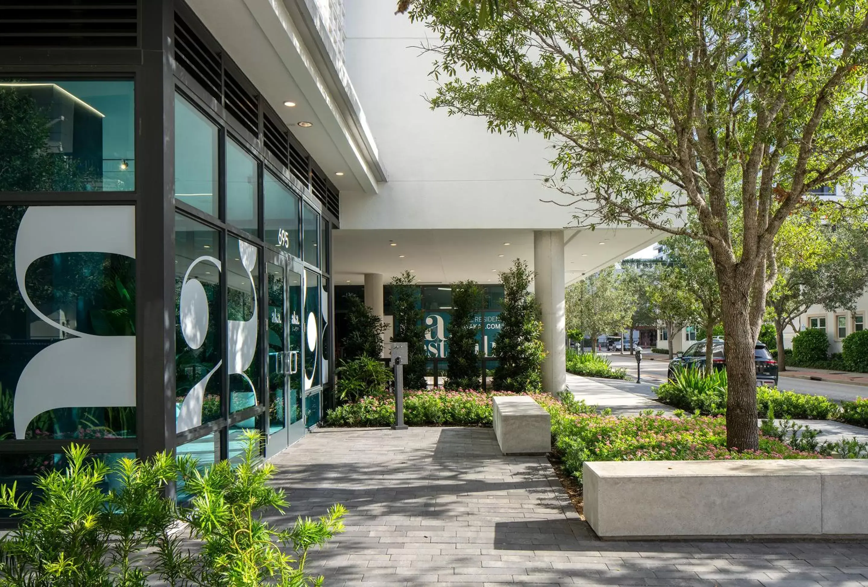 Facade/entrance in AKA West Palm