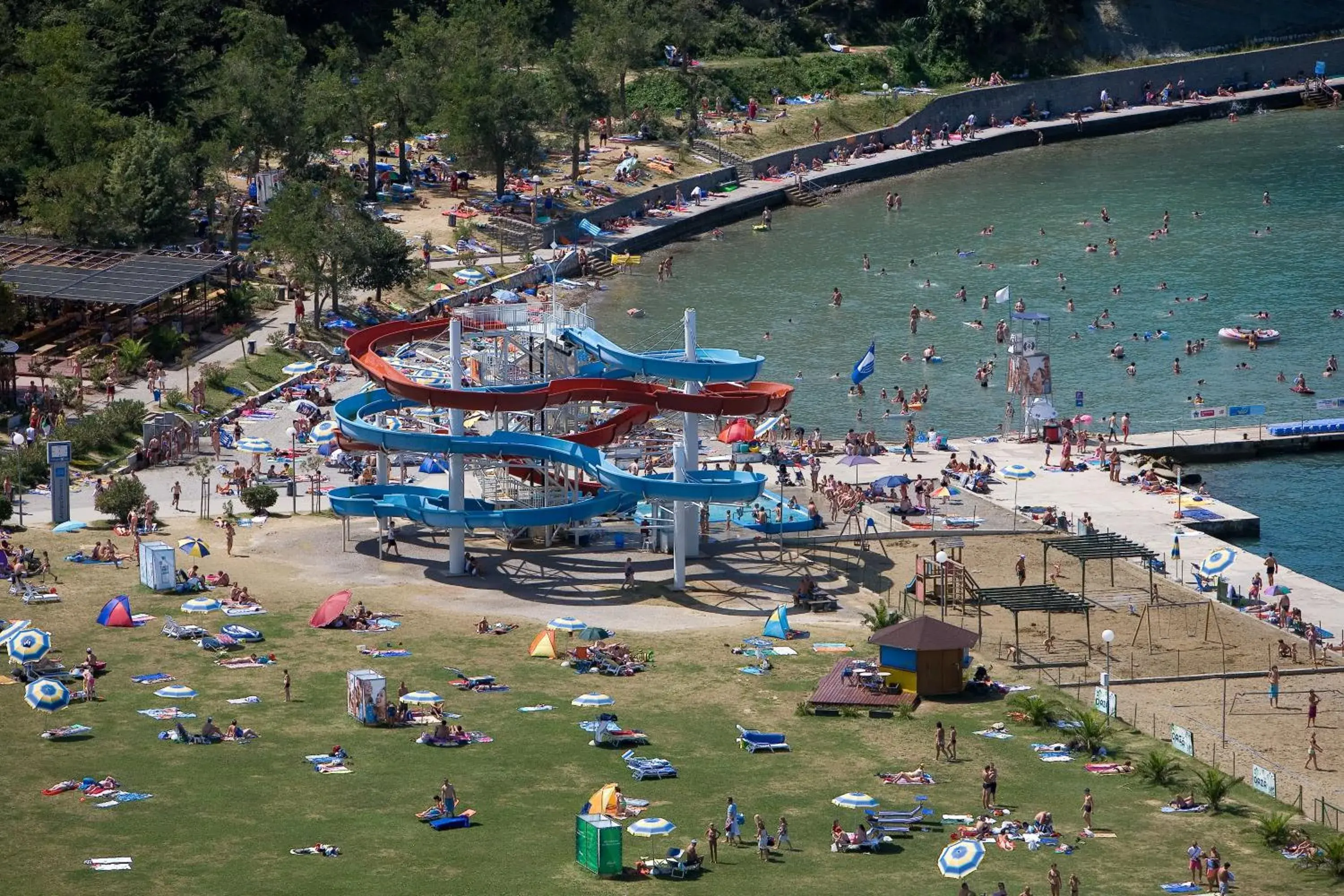 Beach, Bird's-eye View in Hotel Mirta - San Simon Resort