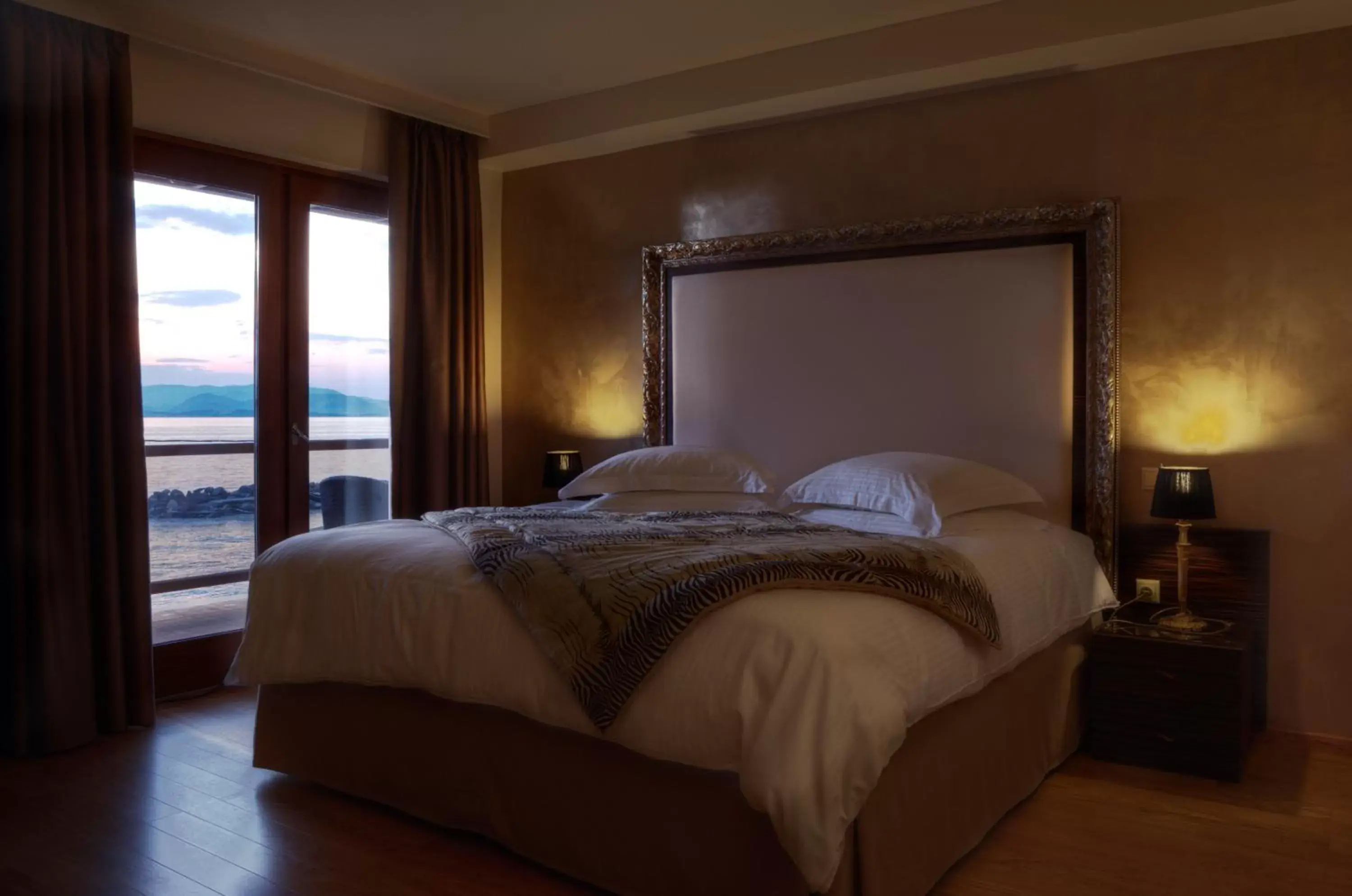 Day, Bed in Valis Resort Hotel