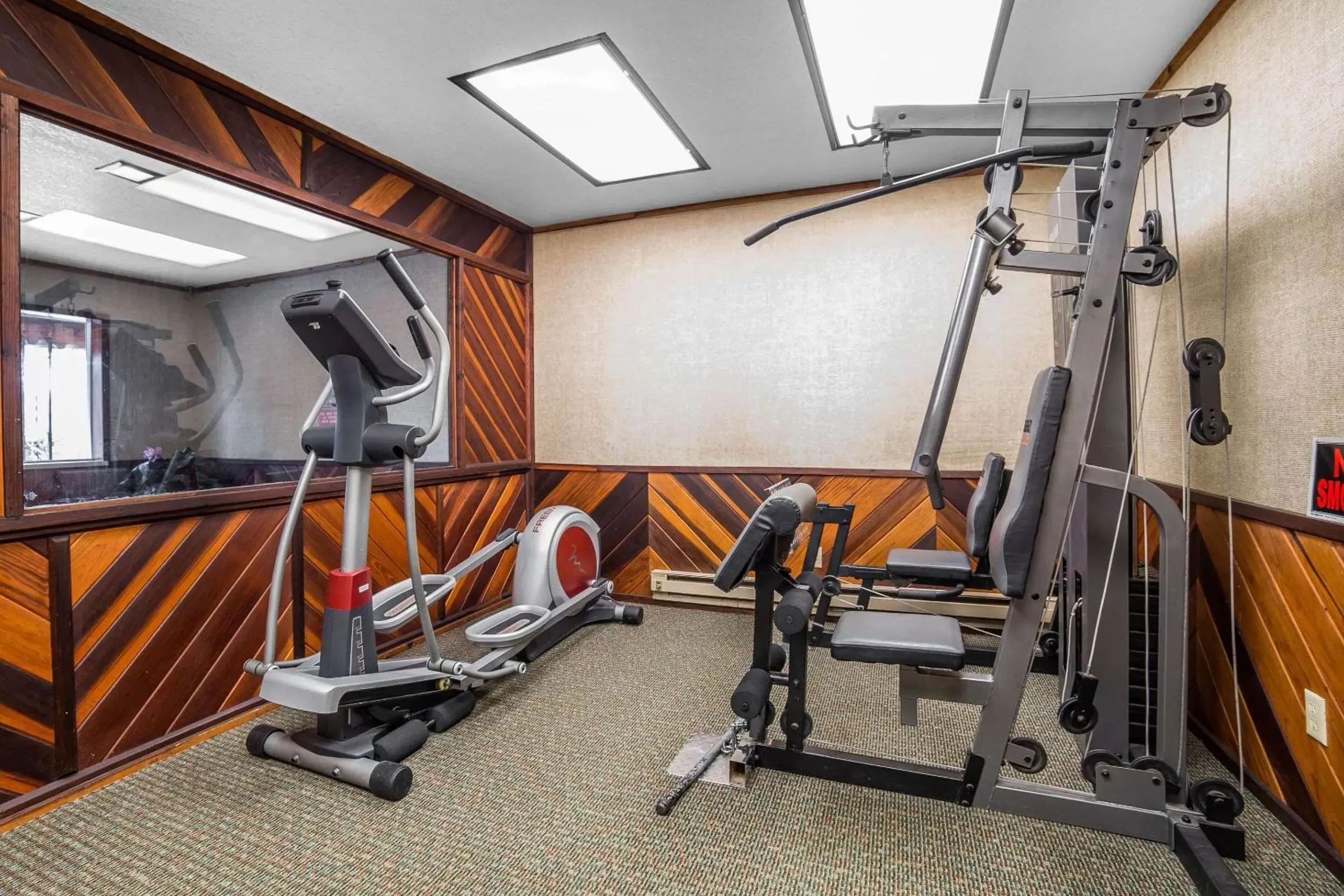 Fitness centre/facilities in Rodeway Inn Pronghorn Lodge Fitness centre/facilities in Rodeway Inn Pronghorn Lodge
