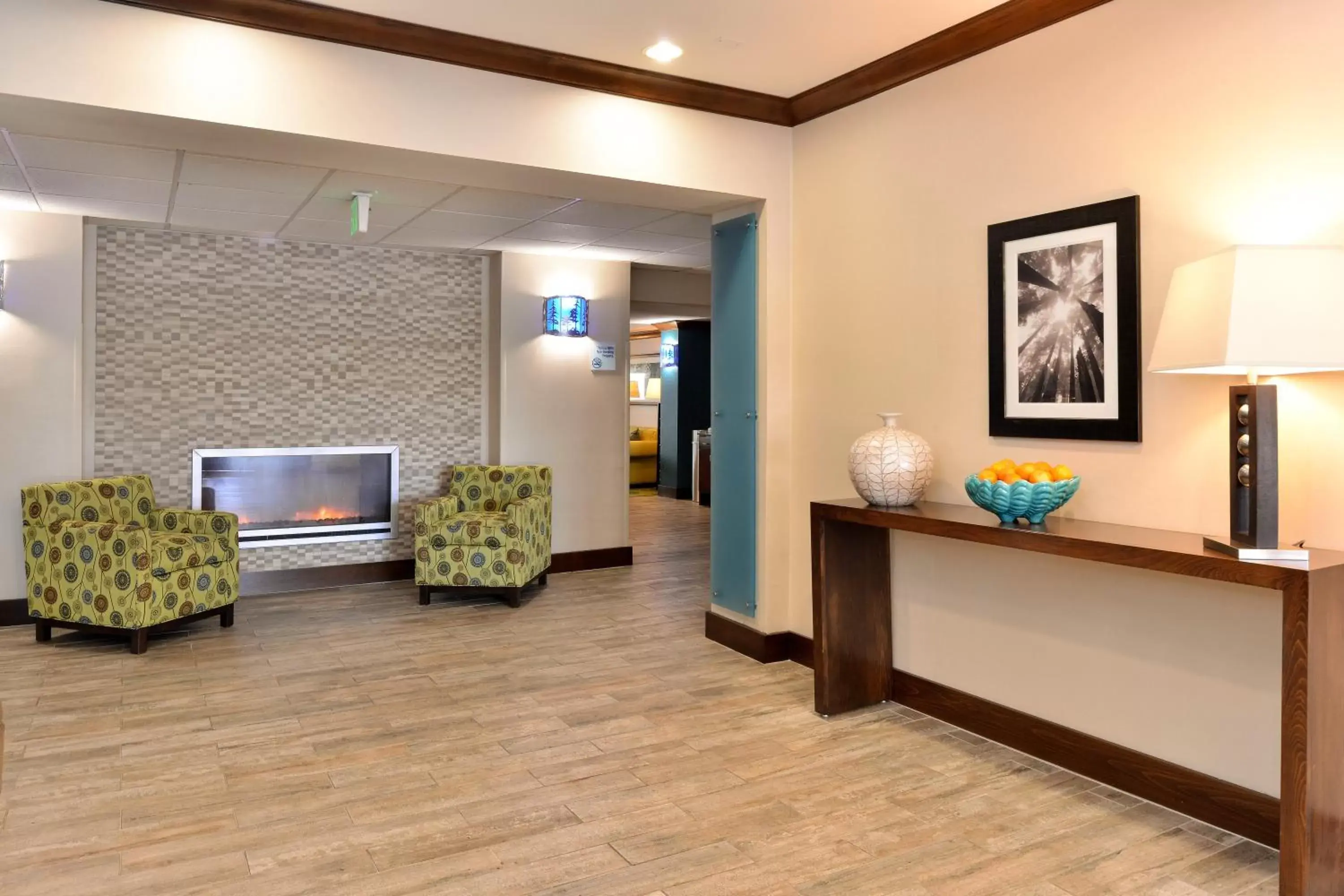 Property building, Lobby/Reception in Holiday Inn Express Fresno River Park Highway 41, an IHG Hotel