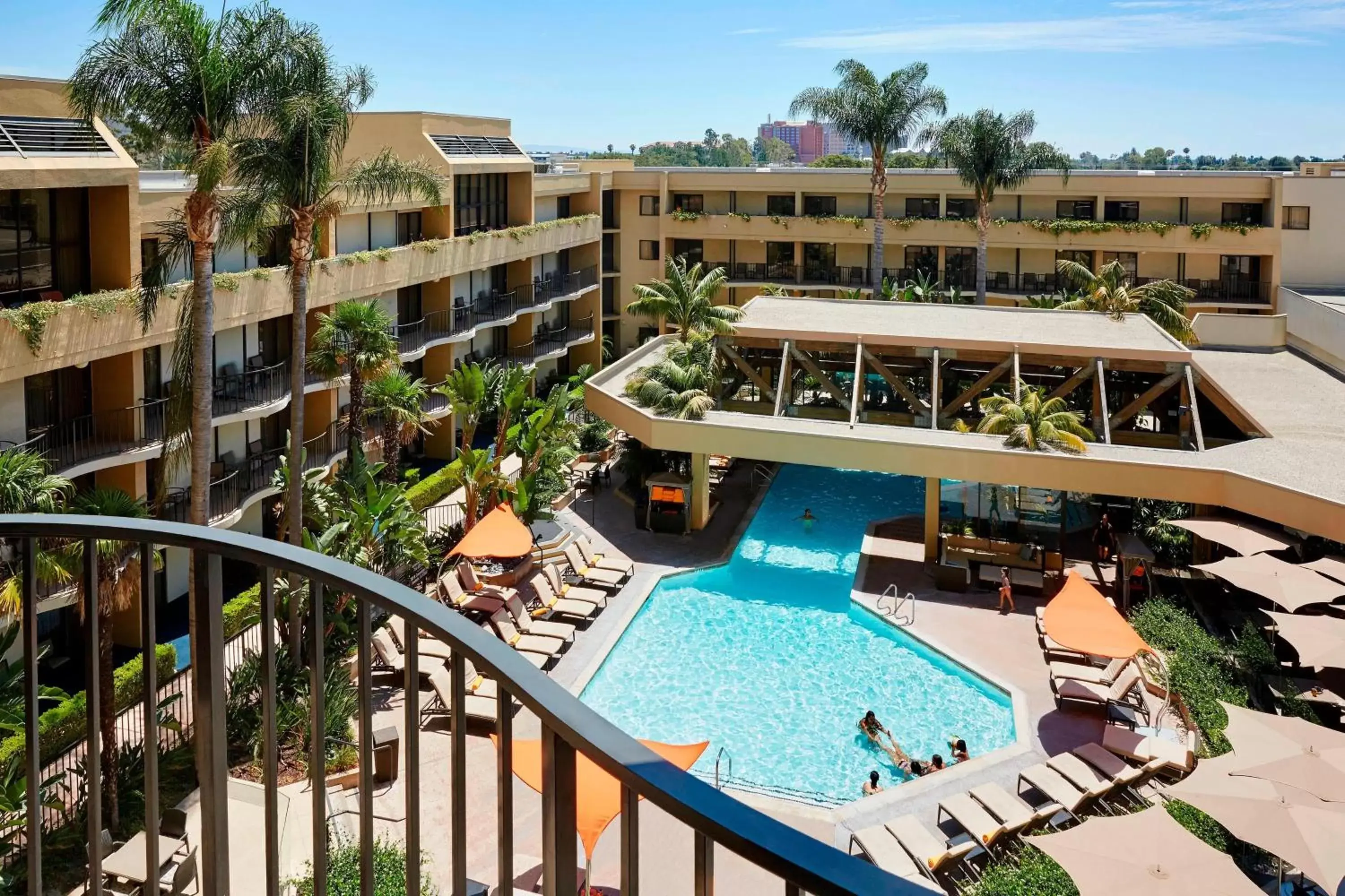 Swimming pool, Pool View in Anaheim Marriott