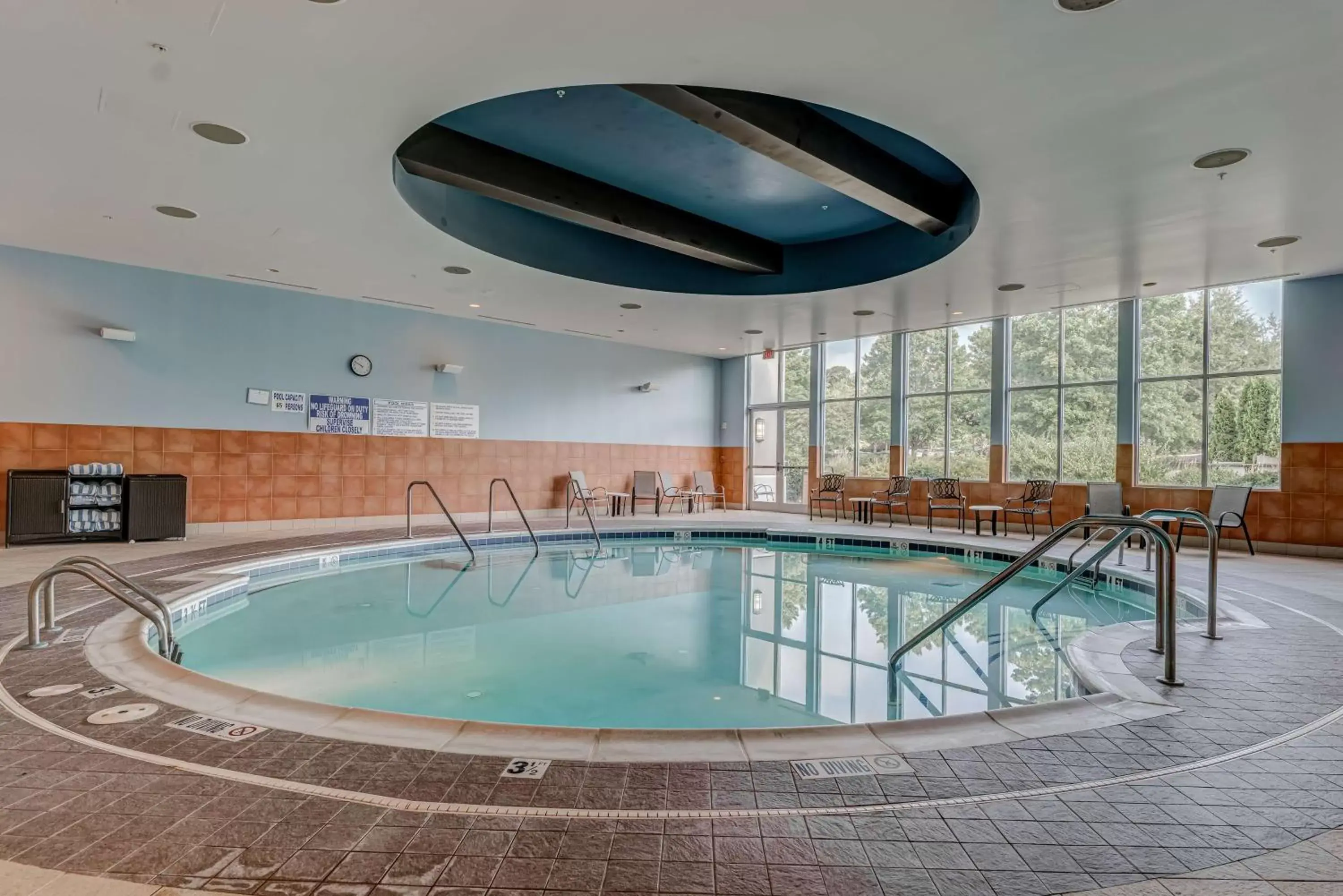 Pool view, Swimming Pool in Embassy Suites Atlanta - Kennesaw Town Center