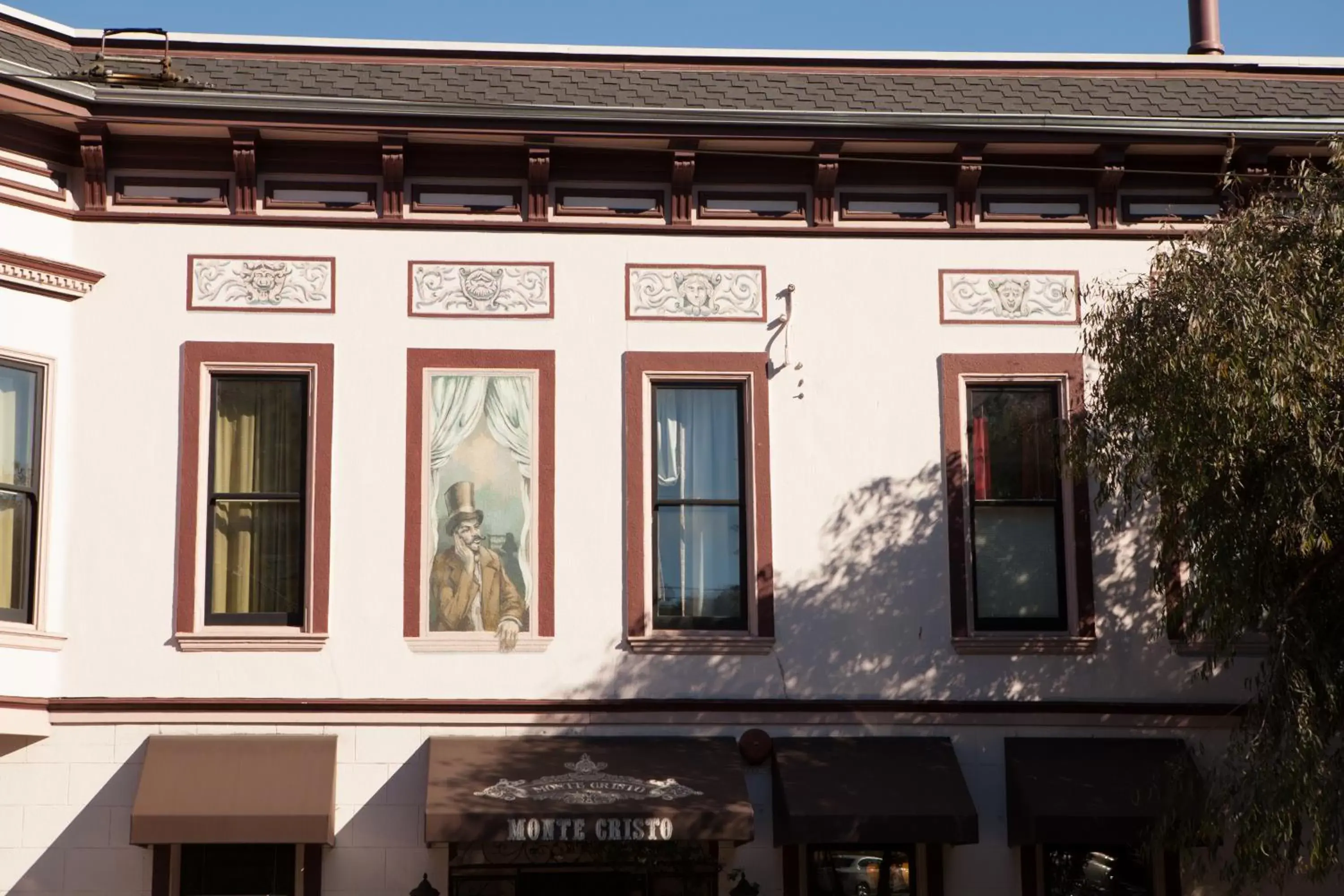 Facade/entrance, Property Building in Monte Cristo Bed and Breakfast