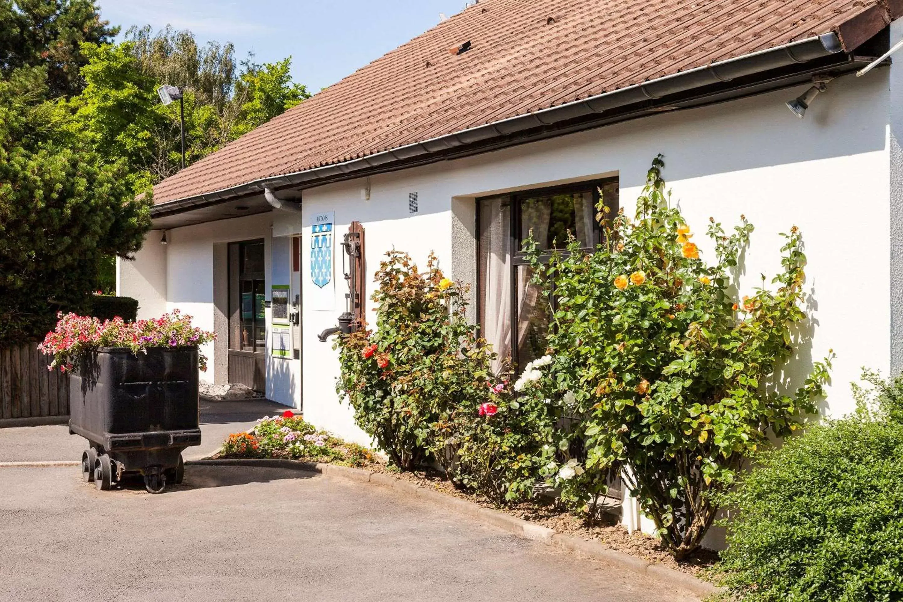 Property building in Comfort Hotel Lens - Noyelles Godault Property building in Comfort Hotel Lens - Noyelles Godault