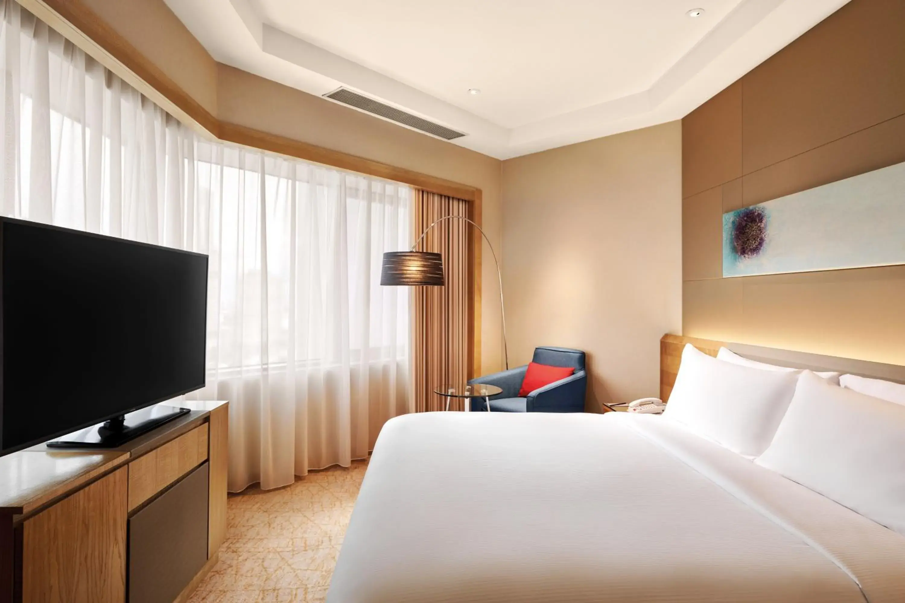Bedroom, TV/Entertainment Center in DoubleTree by Hilton Johor Bahru