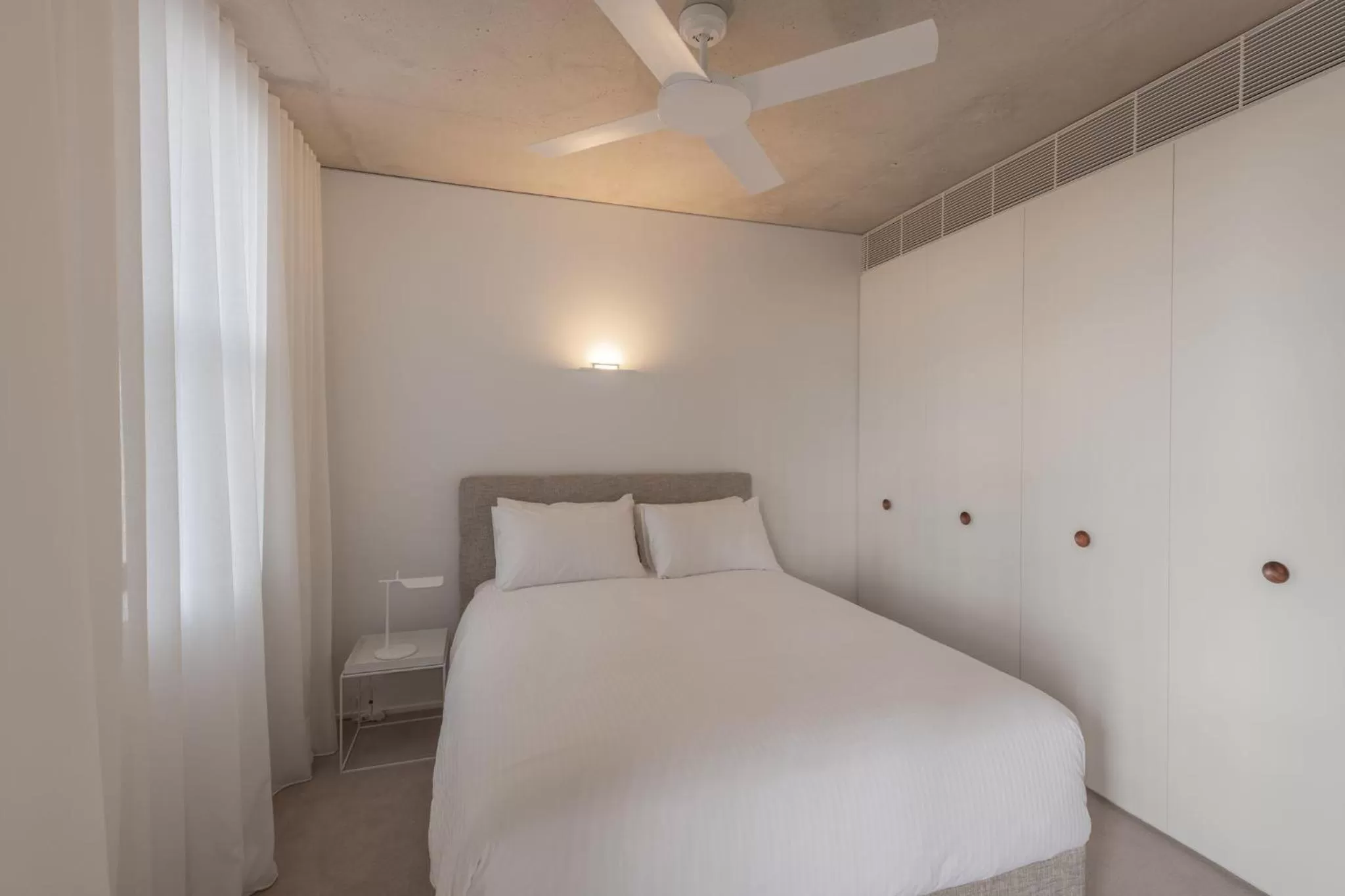 Bed in Hotel Ravesis