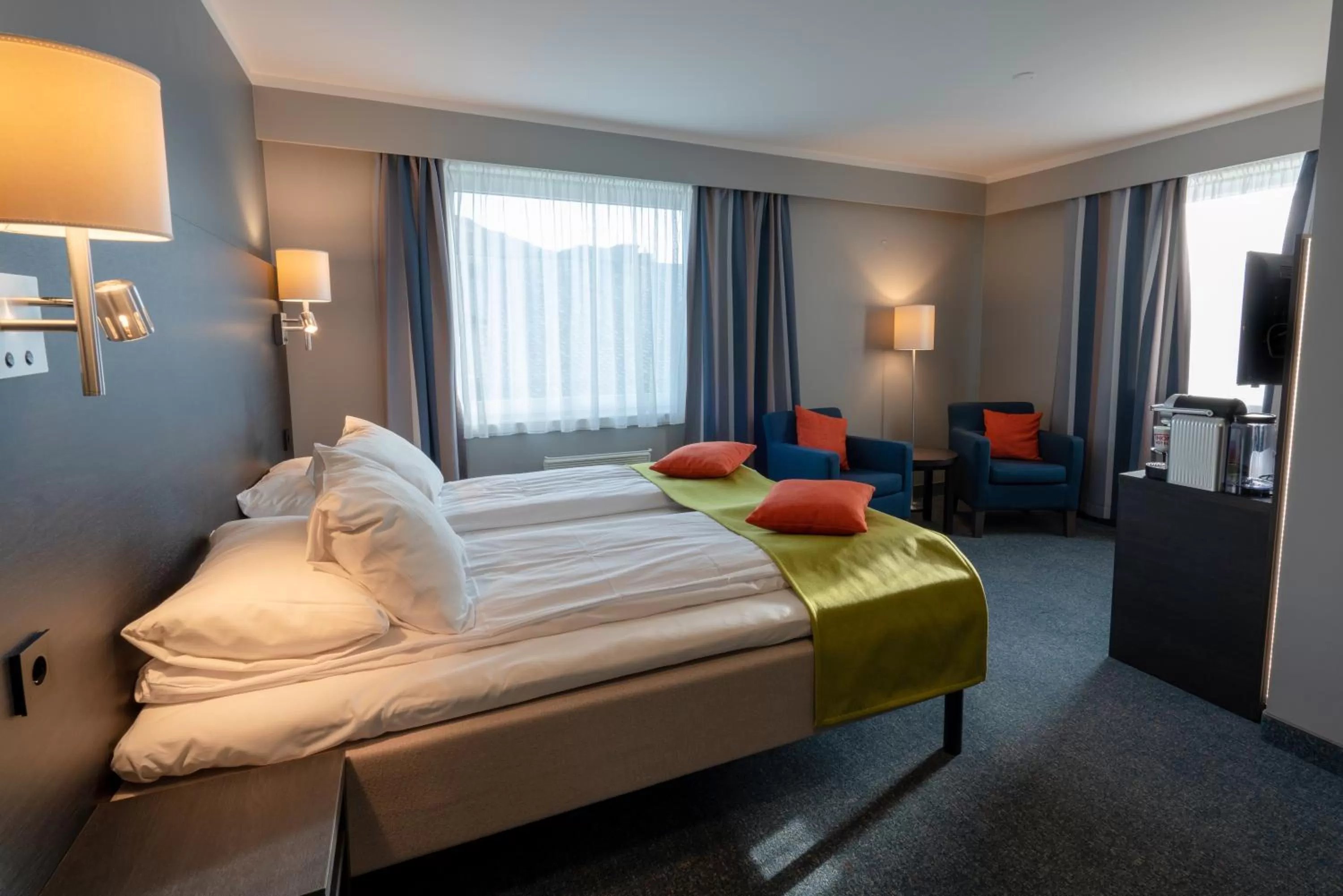 Photo of the whole room, Bed in Thon Partner Hotel Måløy