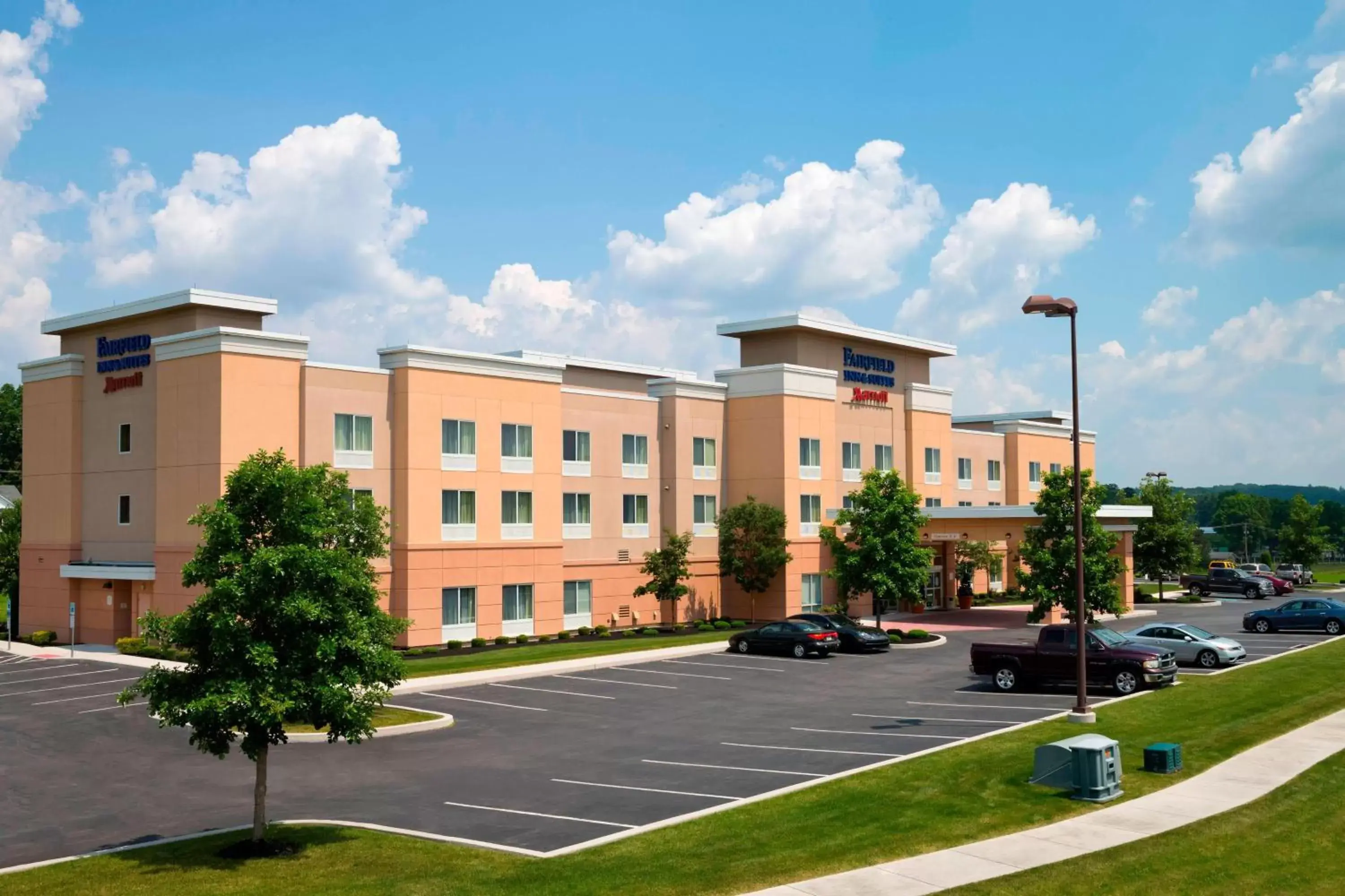 Property Building in Fairfield Inn & Suites Huntingdon Raystown Lake