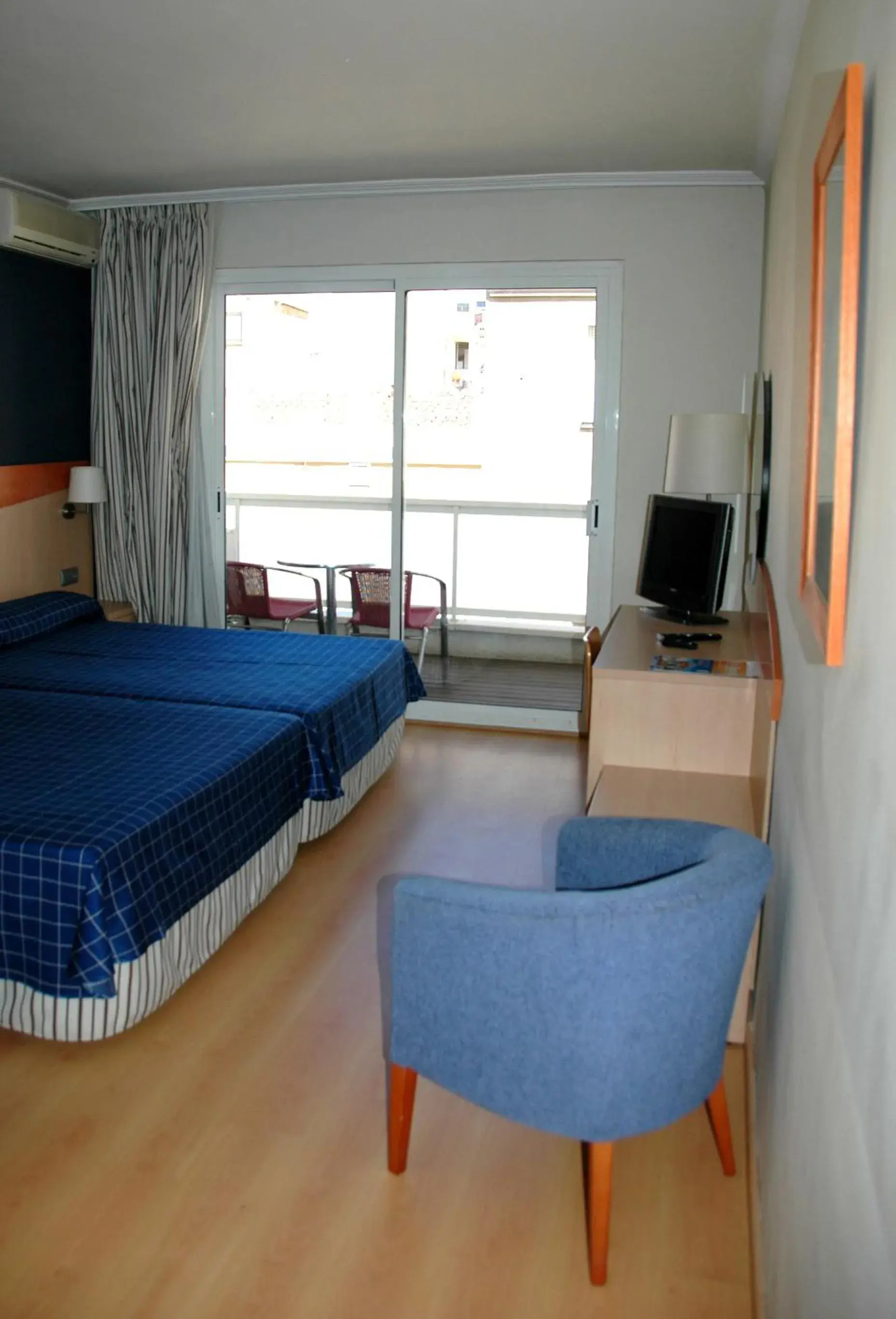 Photo of the whole room in Hotel President Photo of the whole room in Hotel President