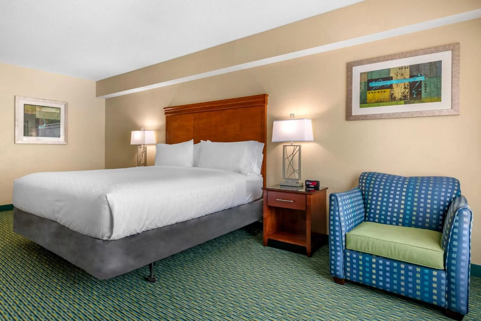 Photo of the whole room, Bed in Holiday Inn Resort Orlando - Lake Buena Vista by IHG