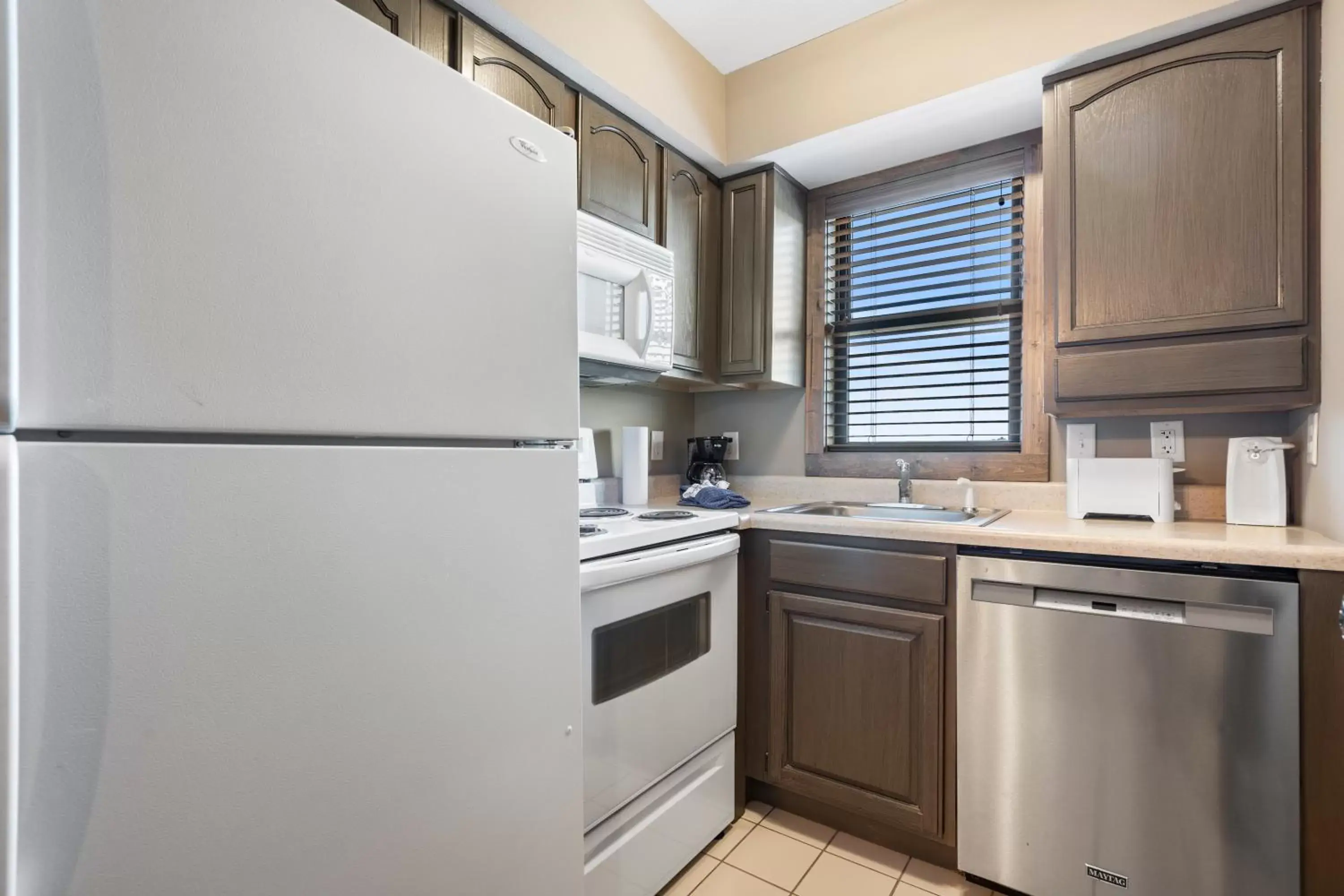 Kitchen or kitchenette, Kitchen/Kitchenette in Table Rock Resorts at Indian Point