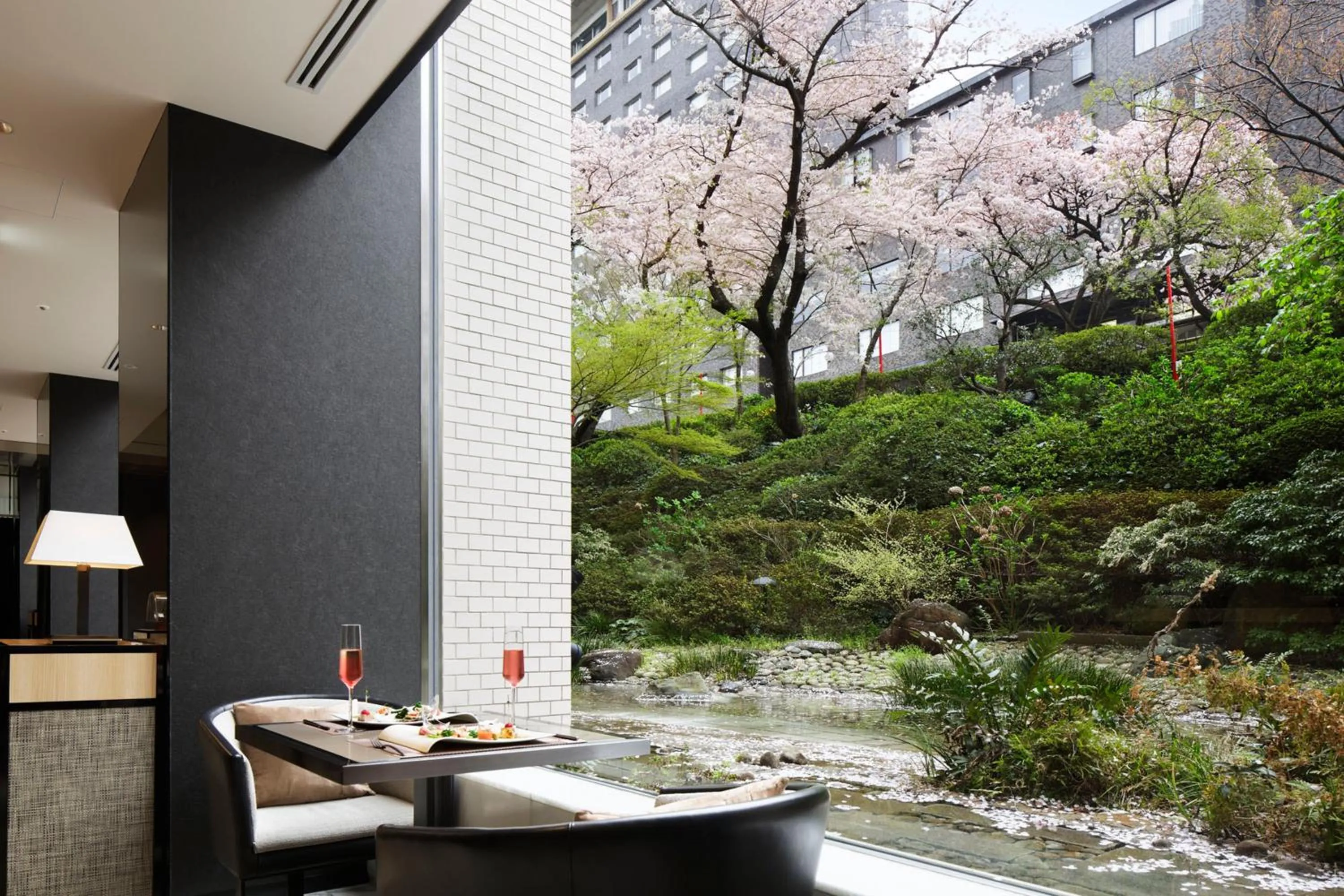 Food in The Prince Sakura Tower Tokyo, Autograph Collection