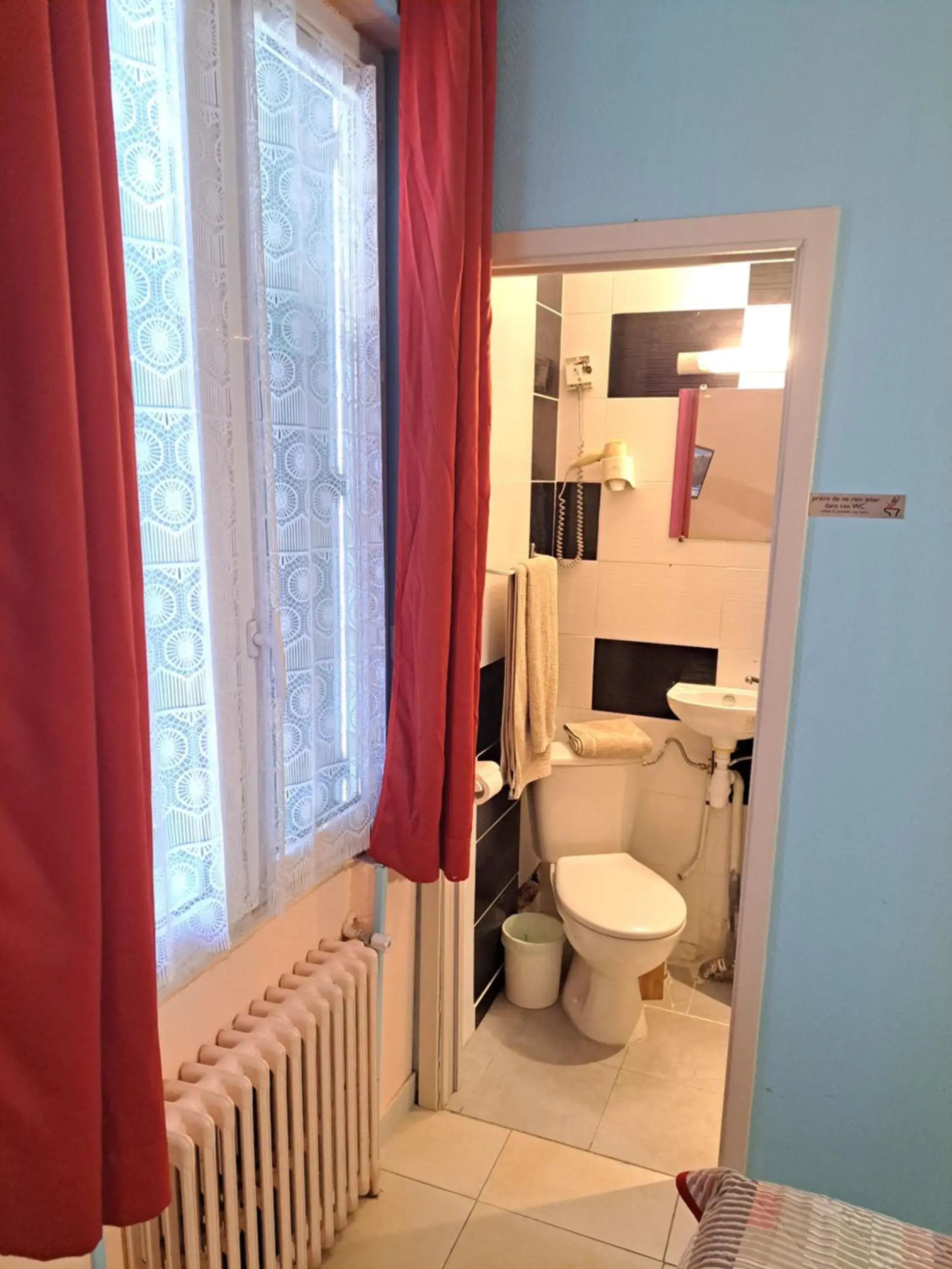 Bathroom in Hôtel Beauséjour