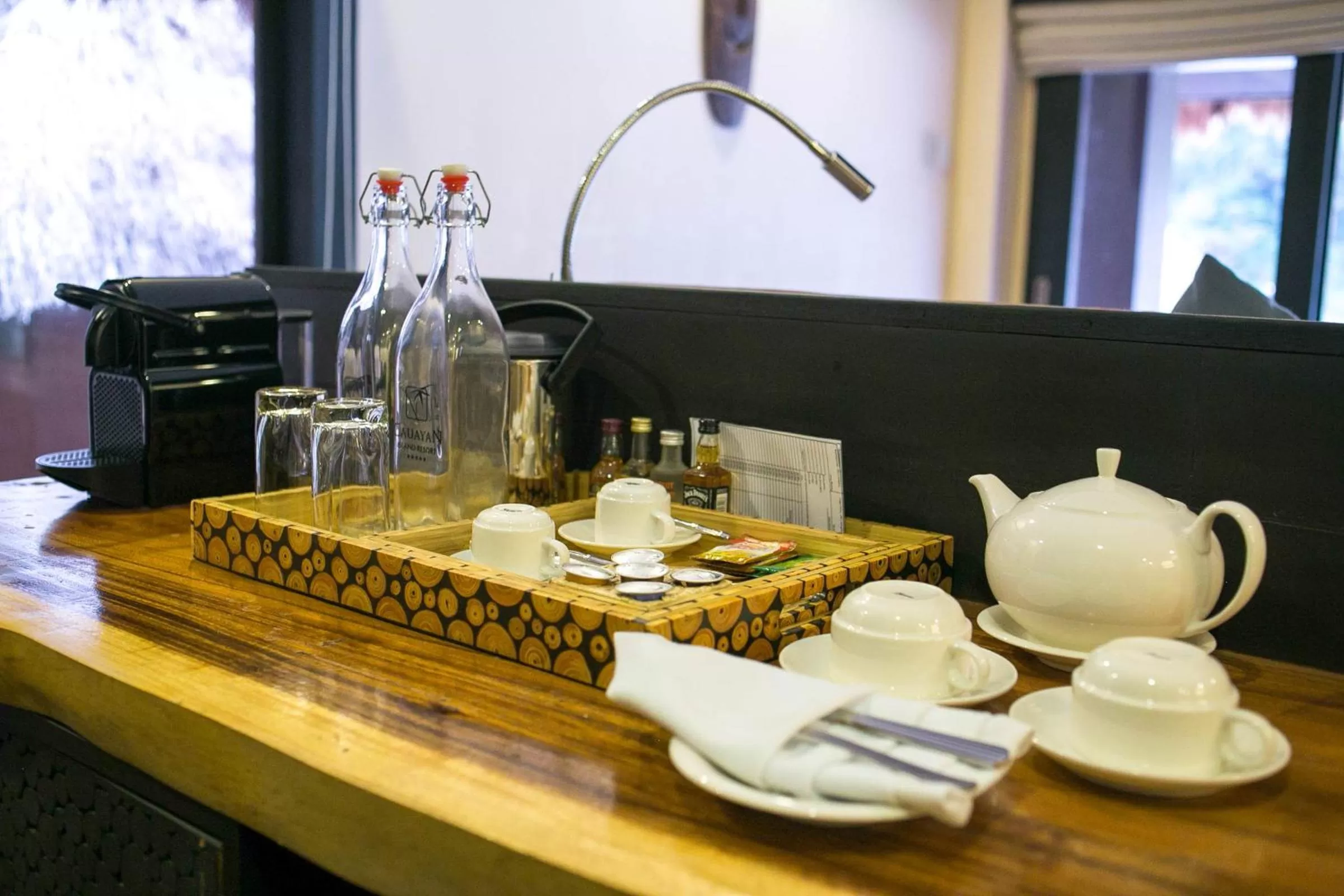 Coffee/tea facilities in Cauayan Island Resort and Spa