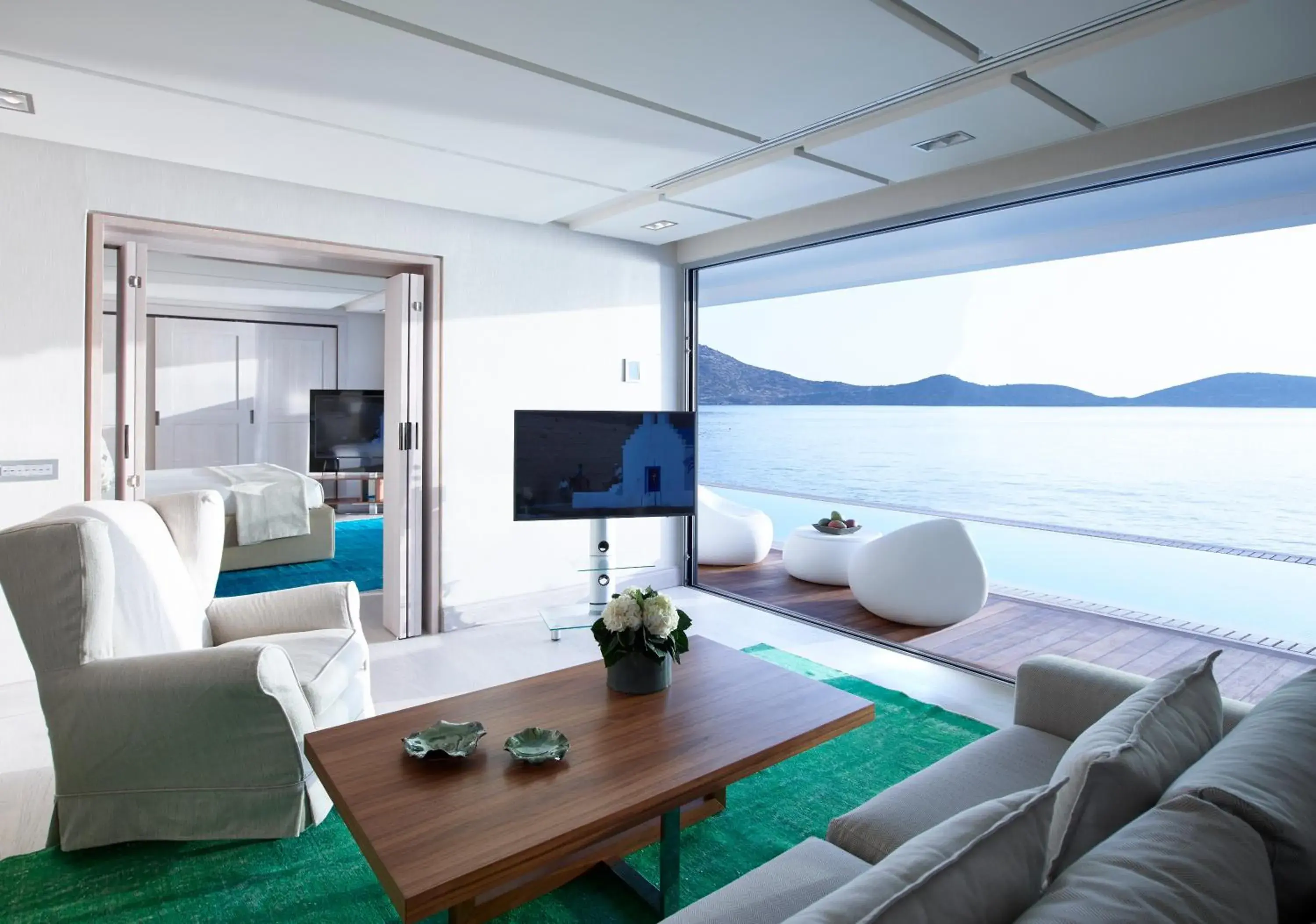 Living room in Elounda Beach Hotel & Villas, a Member of the Leading Hotels of the World