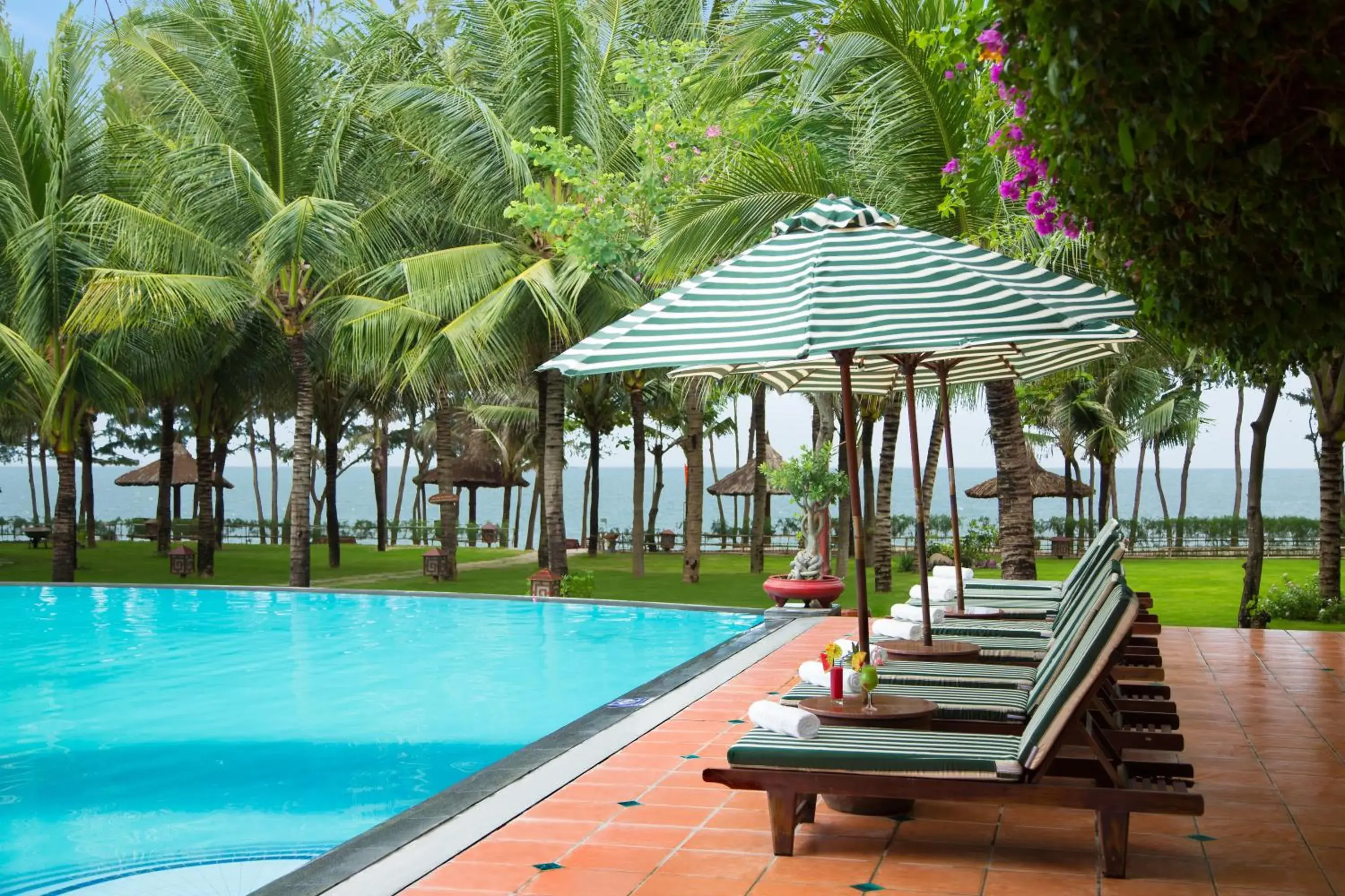 Swimming Pool in Sunny Beach Resort & Spa