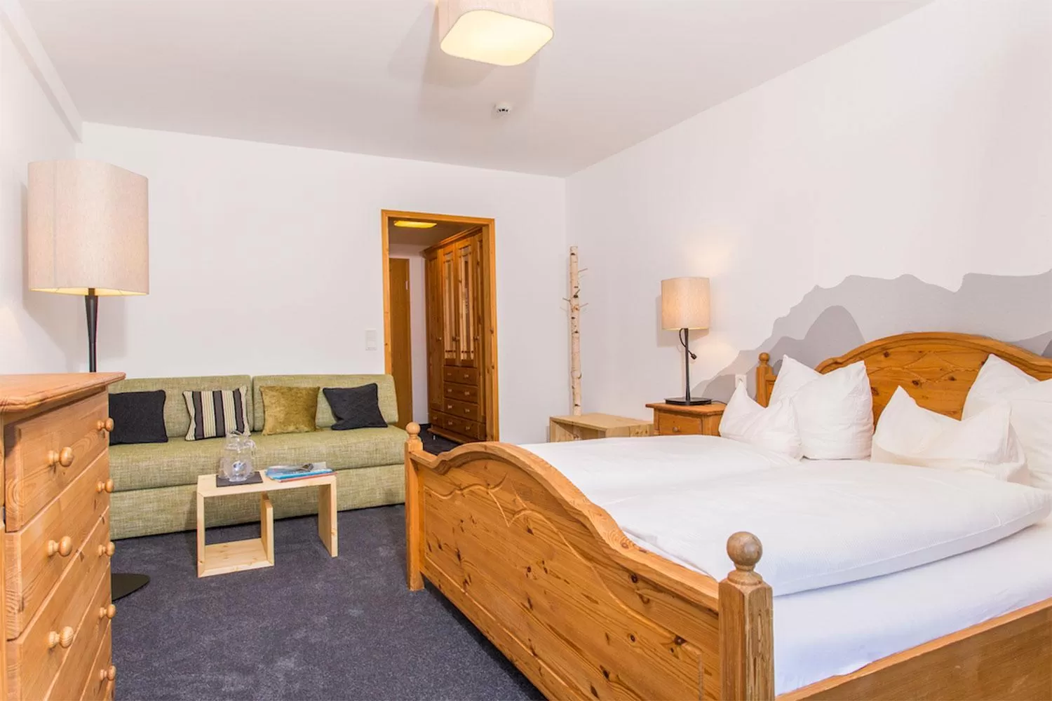 Photo of the whole room, Bed in Alpengasthof Hörnlepass