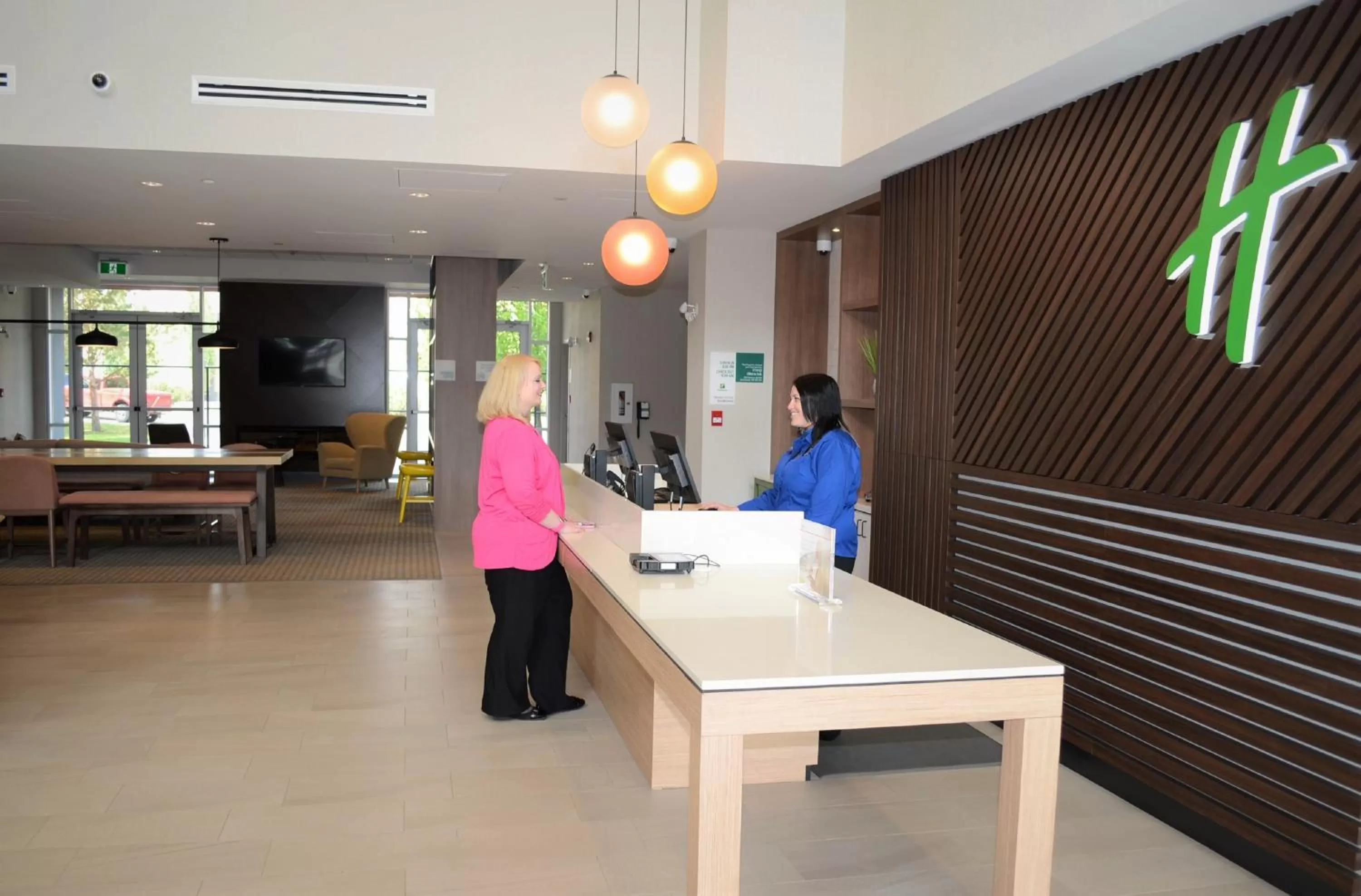 Property building in Holiday Inn Edmonton South - Evario Events by IHG