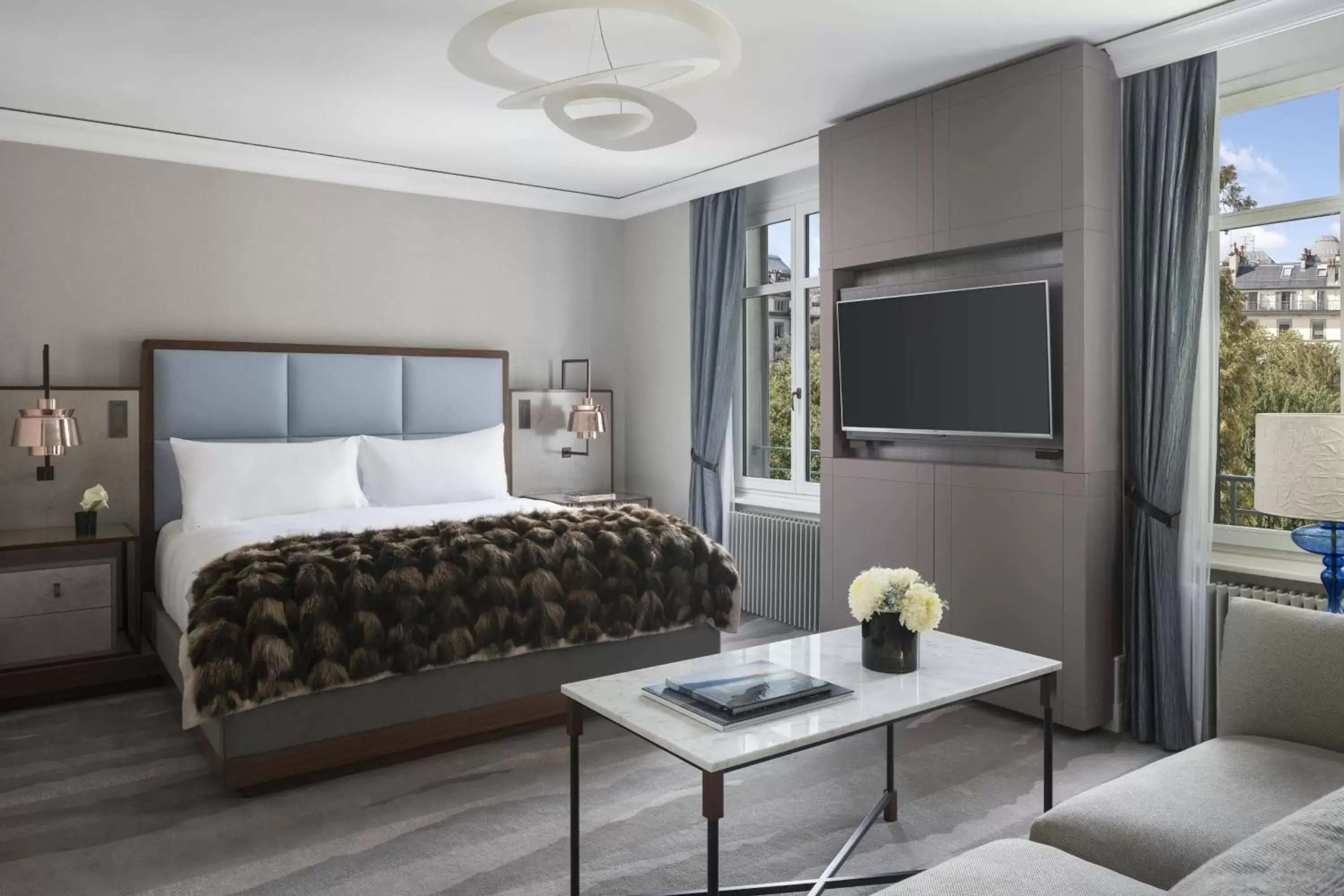 Photo of the whole room, Bed in The Ritz-Carlton Hotel de la Paix, Geneva