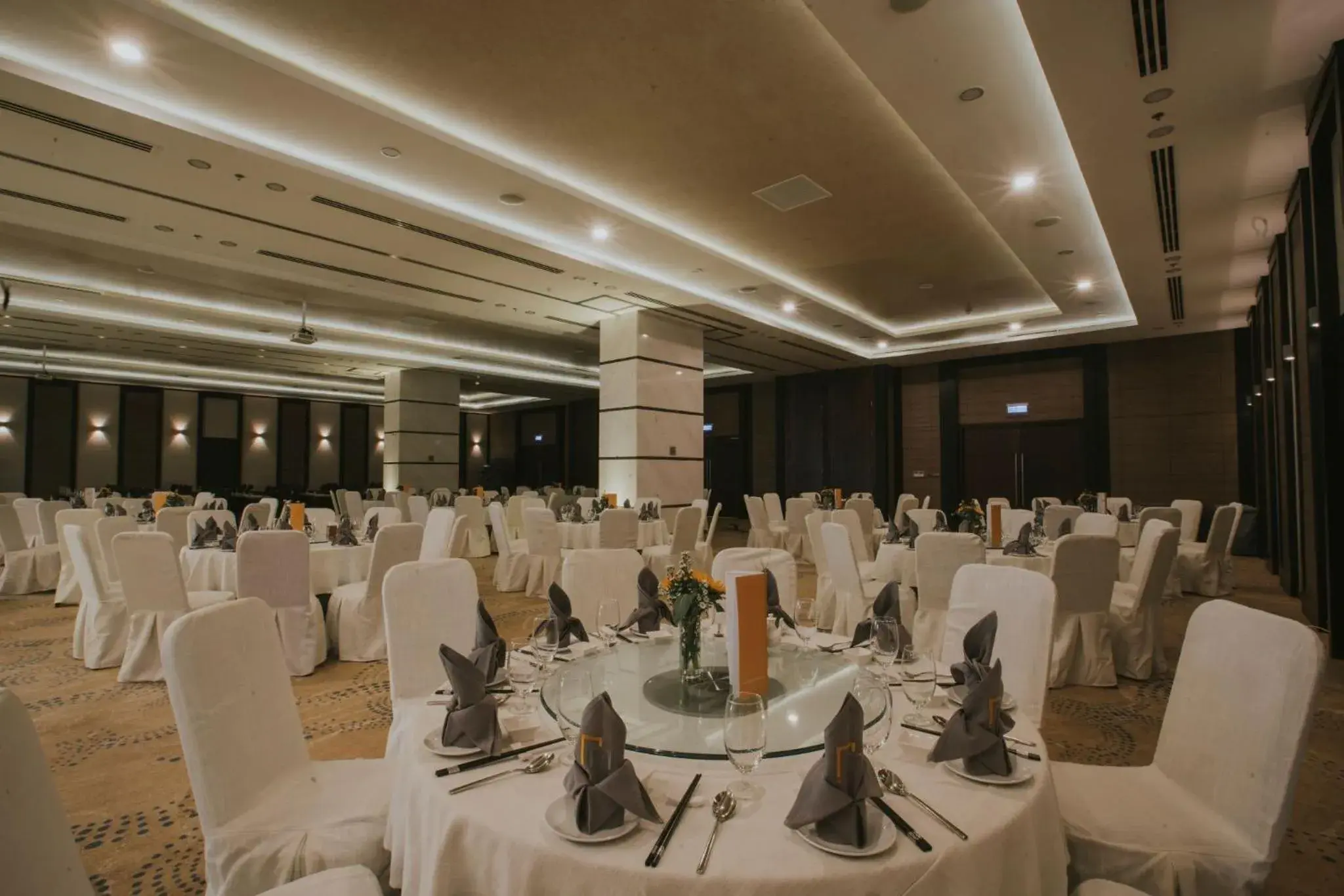 Banquet/Function facilities, Banquet Facilities in Malibu Hotel