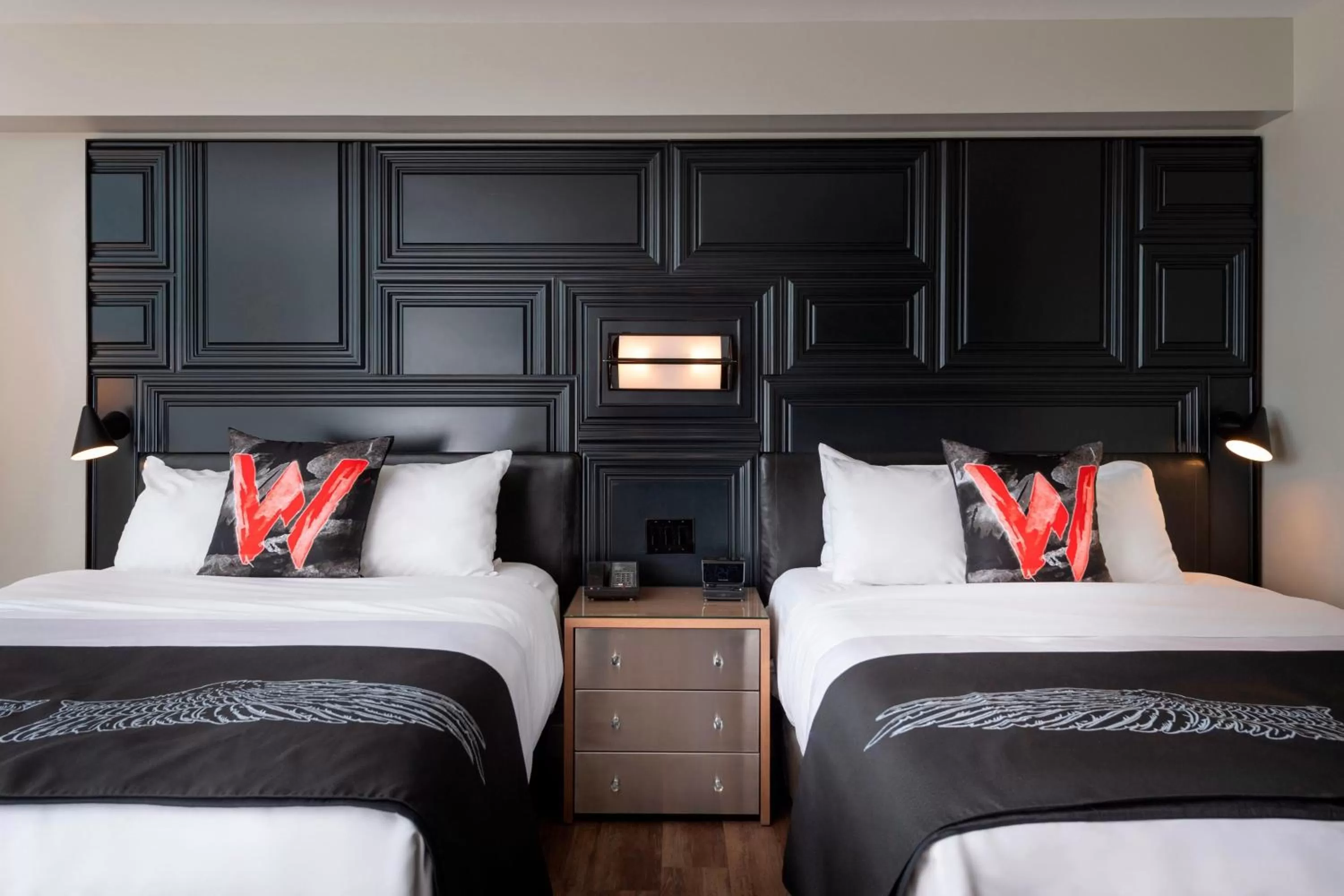 Photo of the whole room, Bed in W Boston