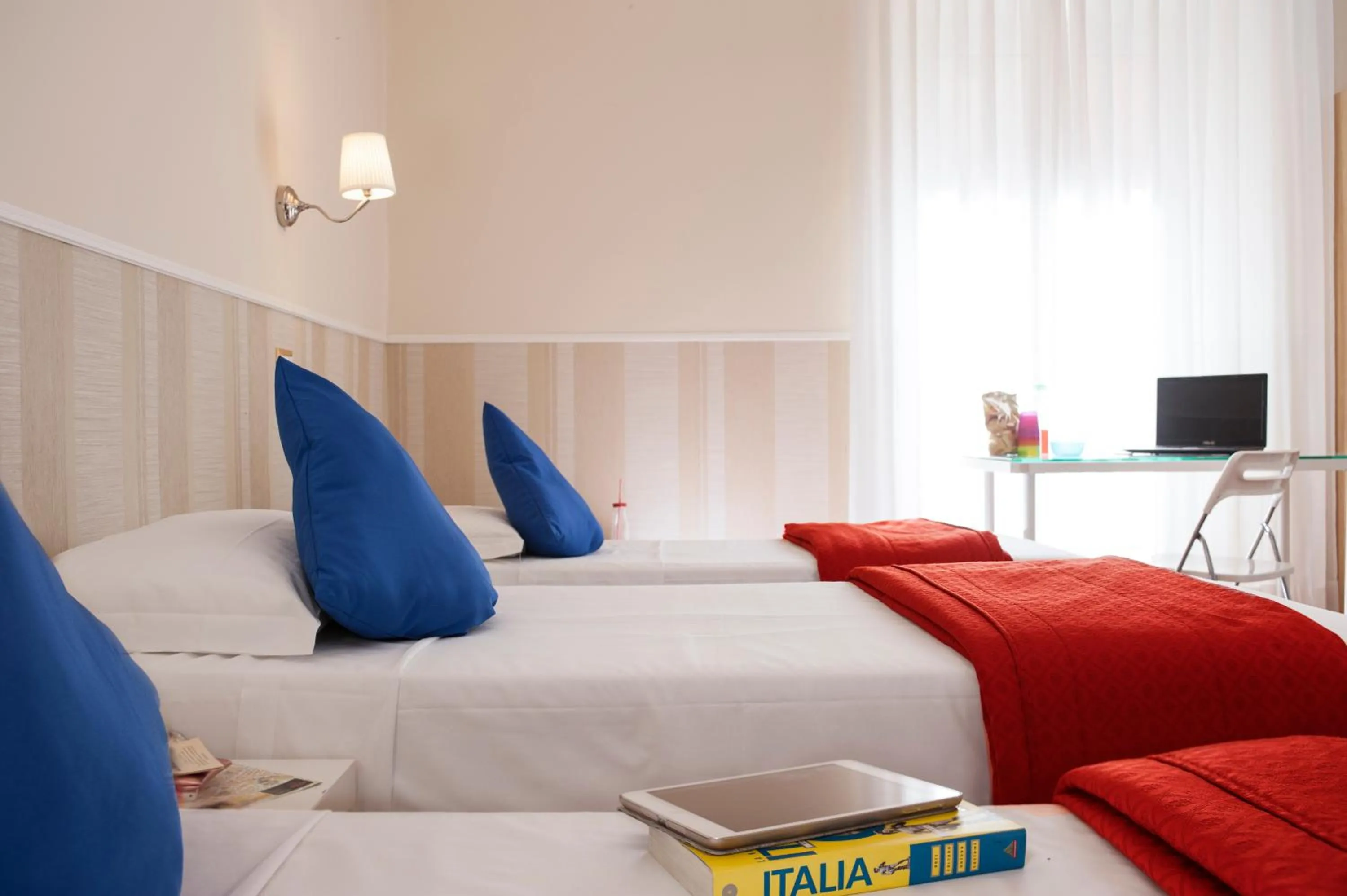 Bedroom, Bed in Budget Rooms Des Arts