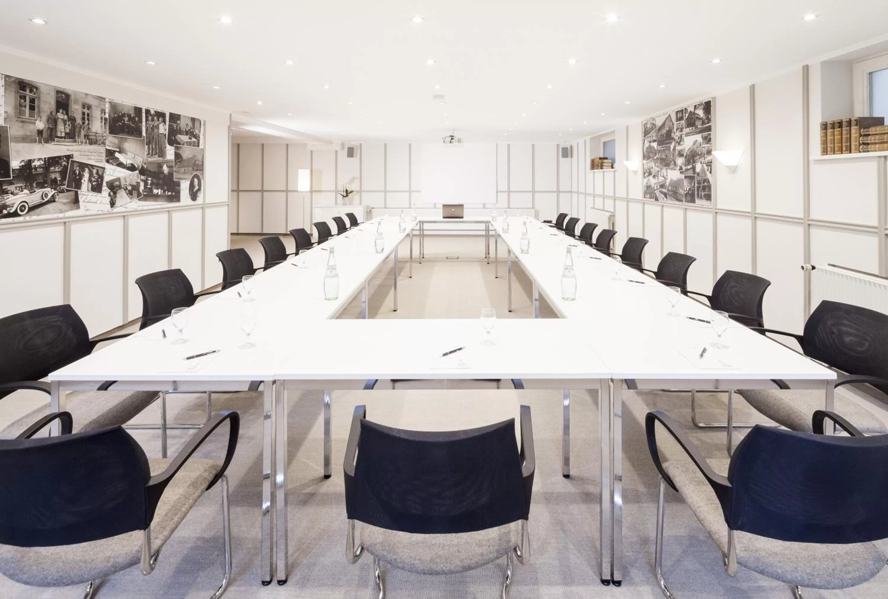 Meeting/conference room in Niemeyers Romantik Posthotel