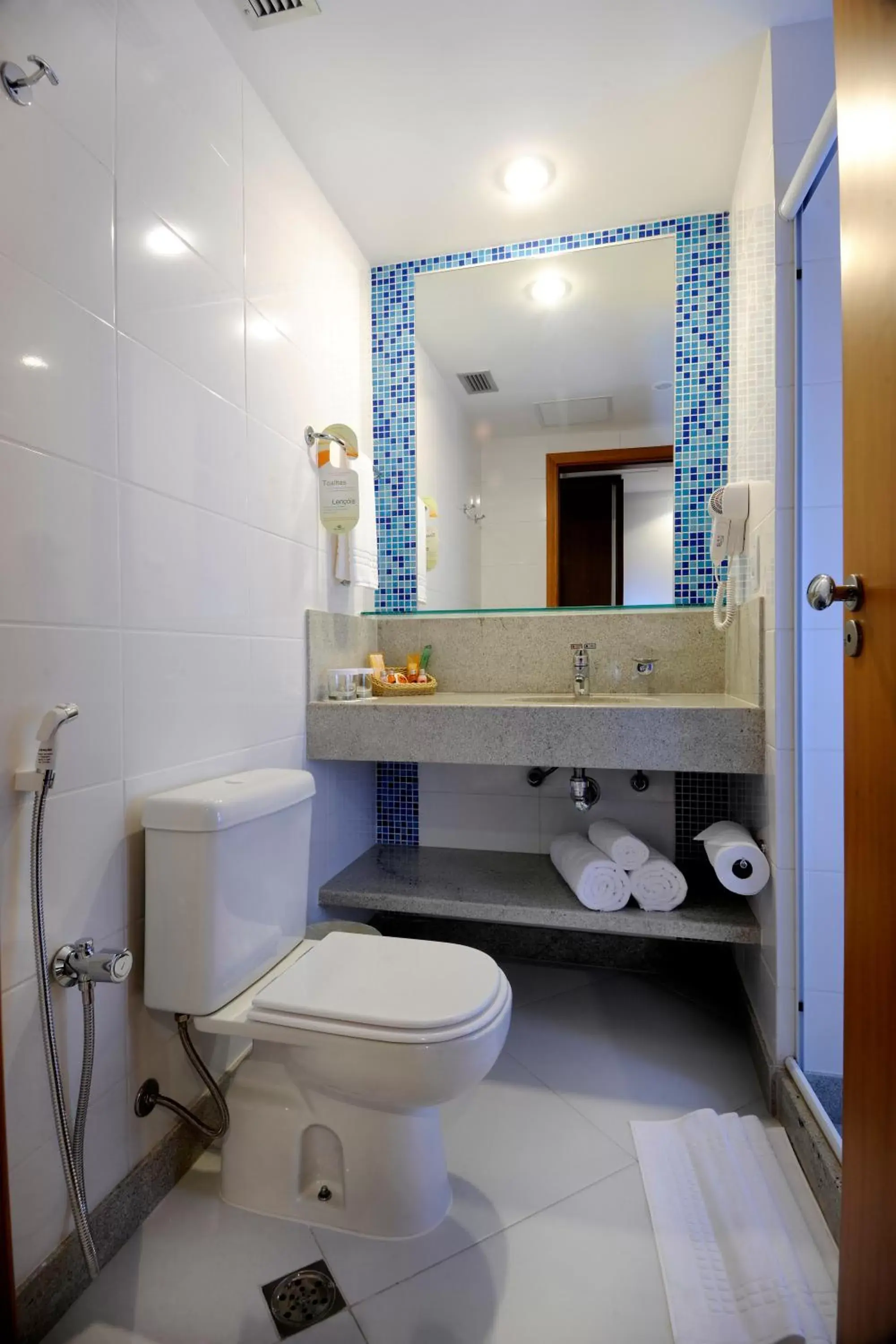 Bathroom in Quality Hotel Vitória