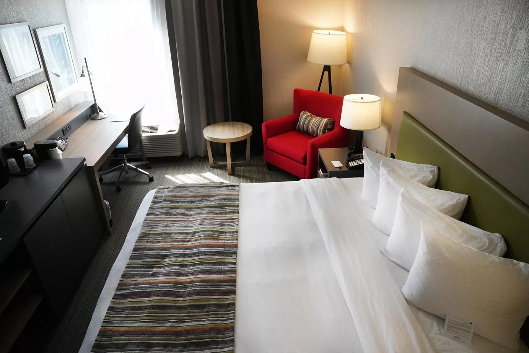 Photo of the whole room, Seating Area in Country Inn & Suites by Radisson, Grand Prairie-DFW-Arlington, TX