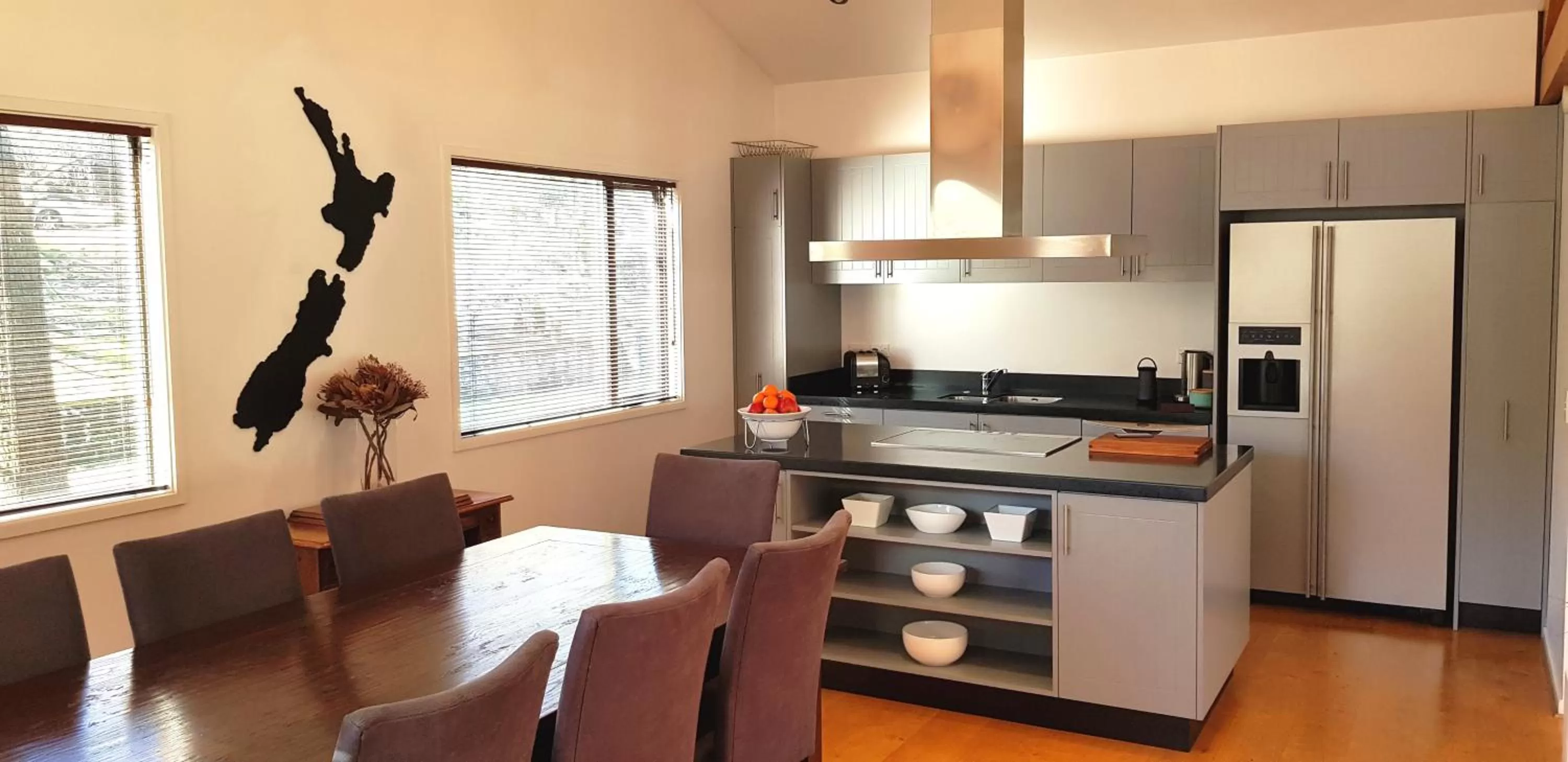 Kitchen or kitchenette in St James Apartments