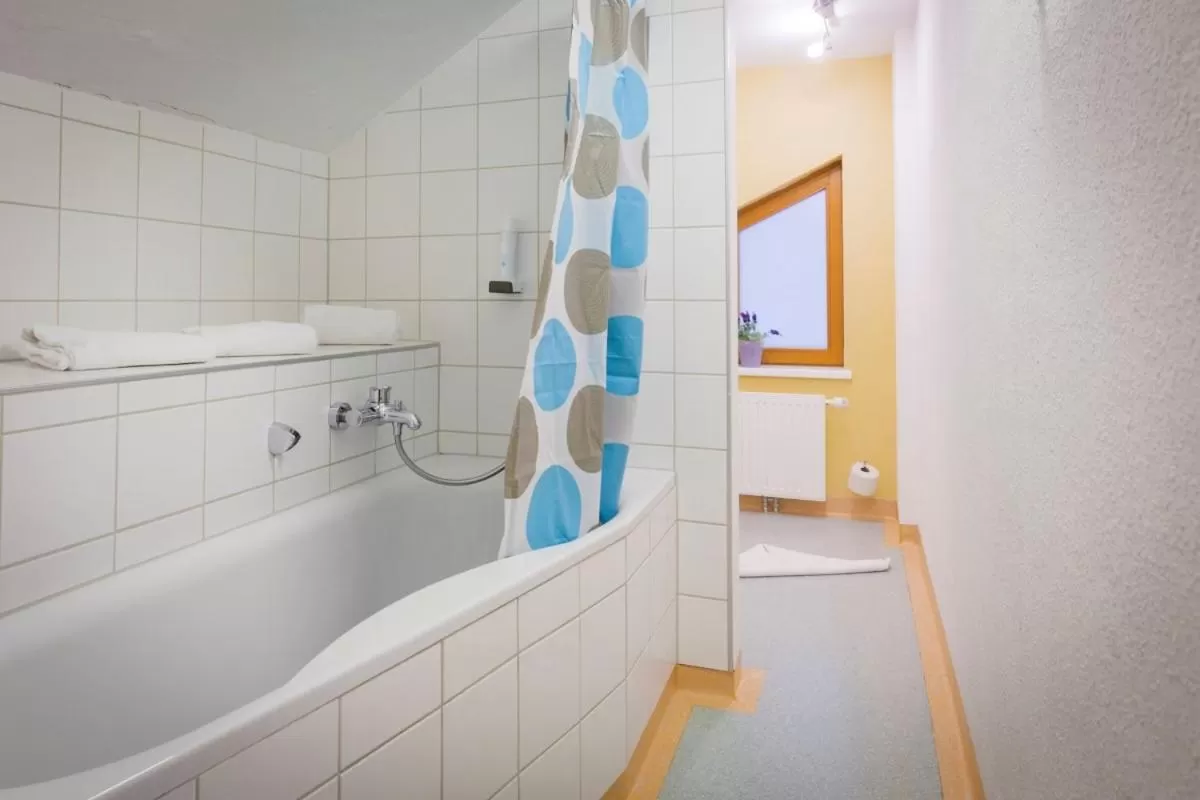 Bathroom in Gasthof Salzstadl