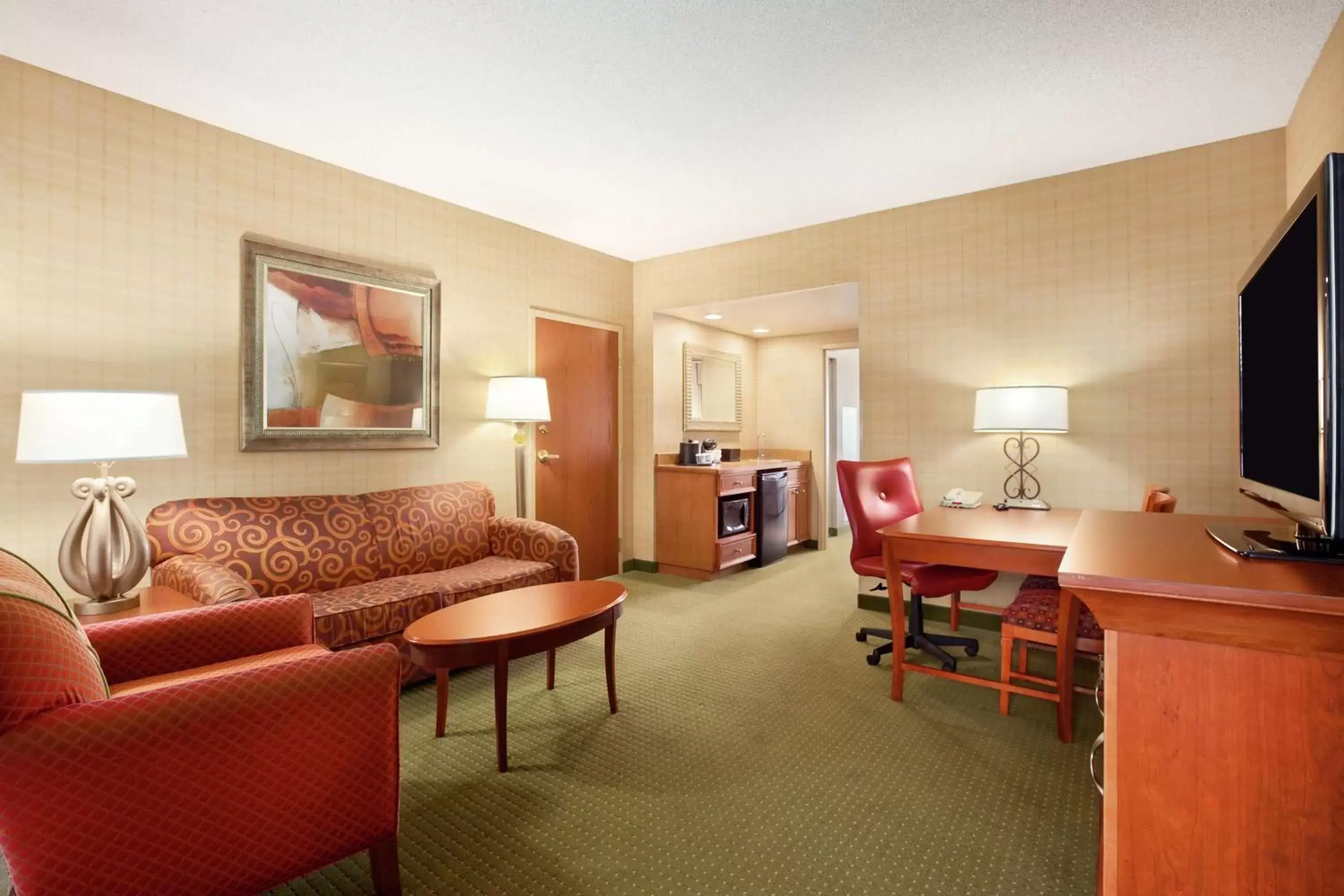 Bedroom, Seating Area in Embassy Suites Hot Springs - Hotel & Spa